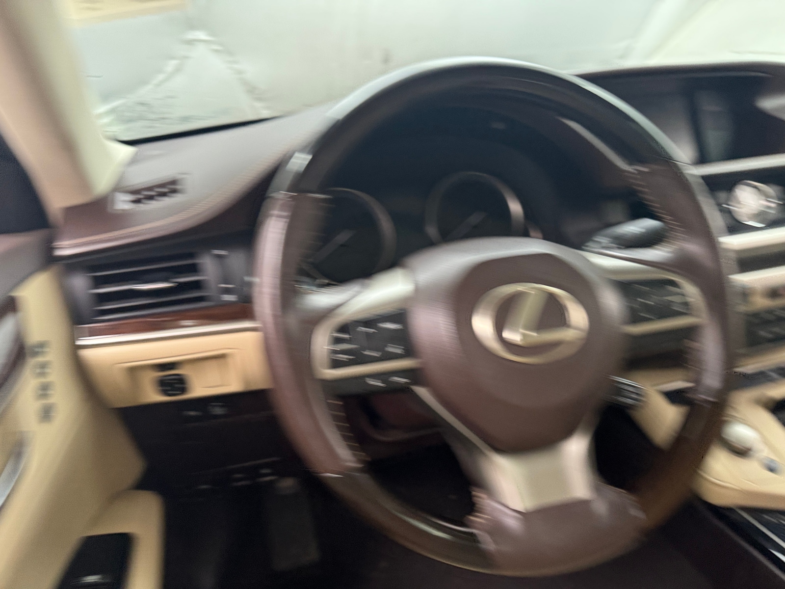 Thumbnail: 2016 Lexus ES - 4