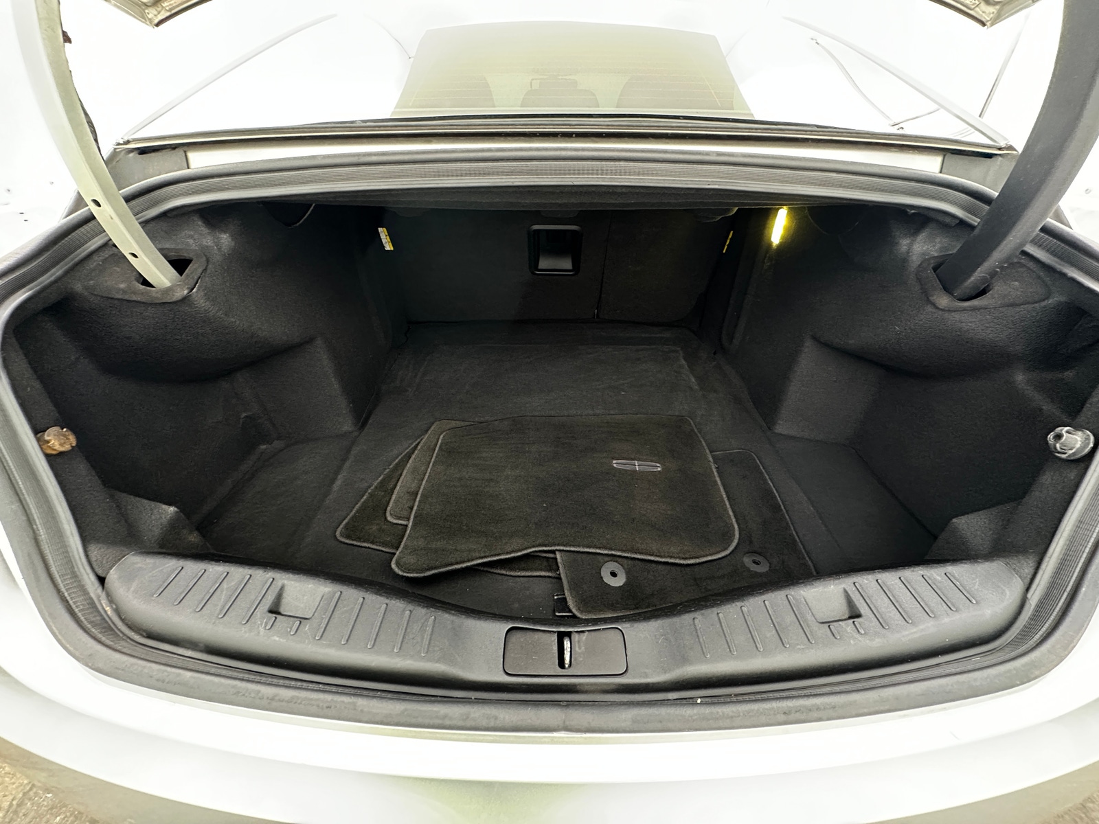 Thumbnail: 2016 Lincoln MKZ - 6