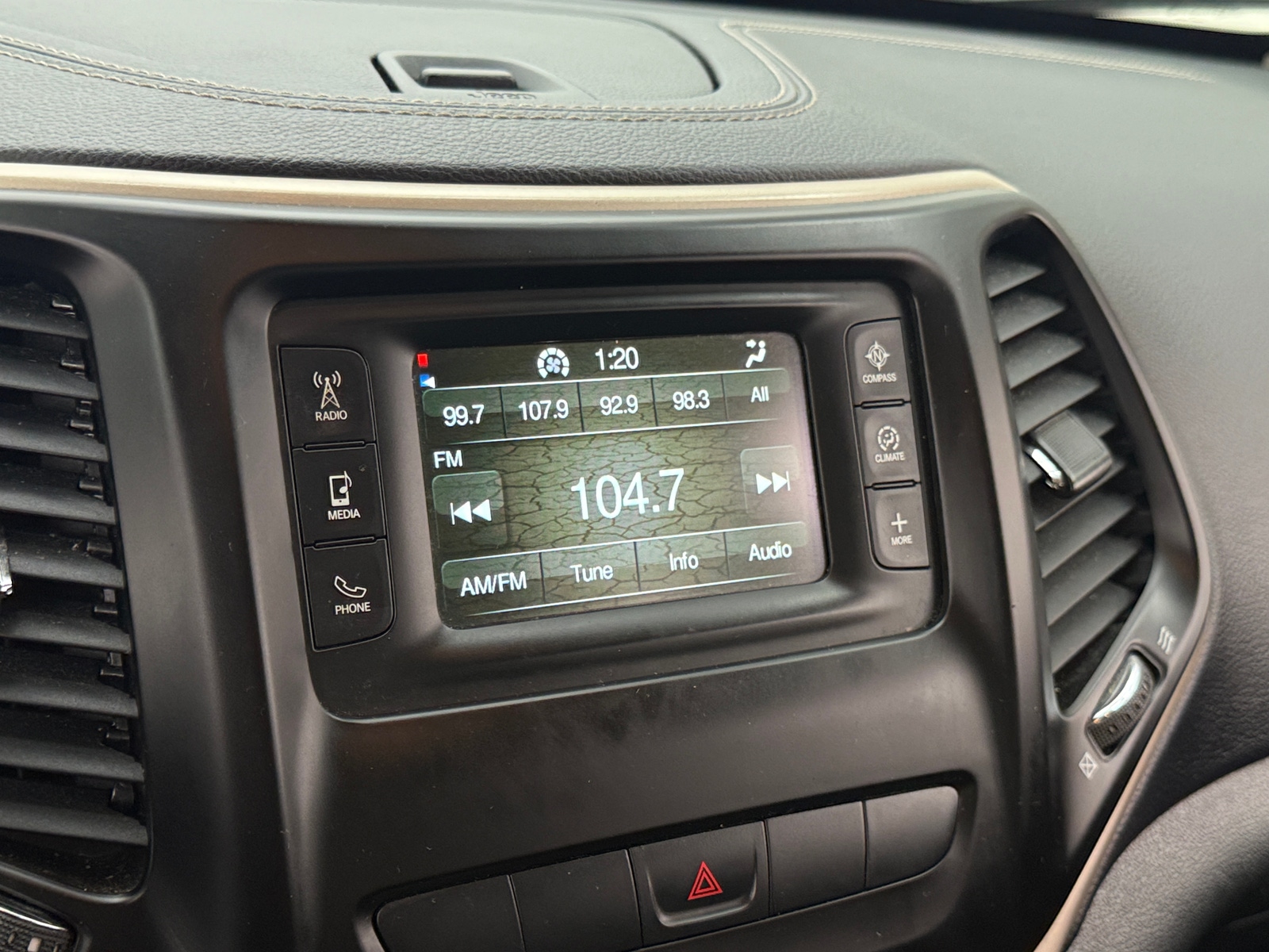 Thumbnail: 2015 Jeep Cherokee - 4