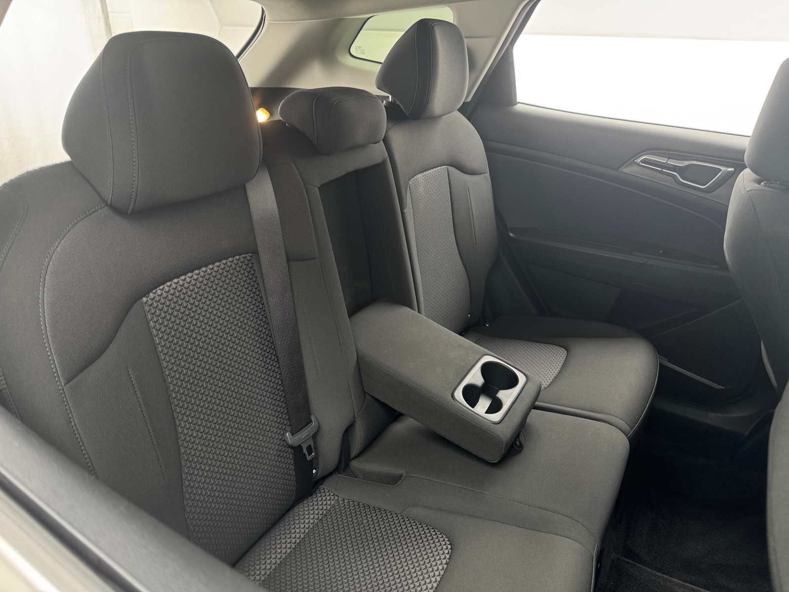 Thumbnail: 2025 Kia Sportage - 6