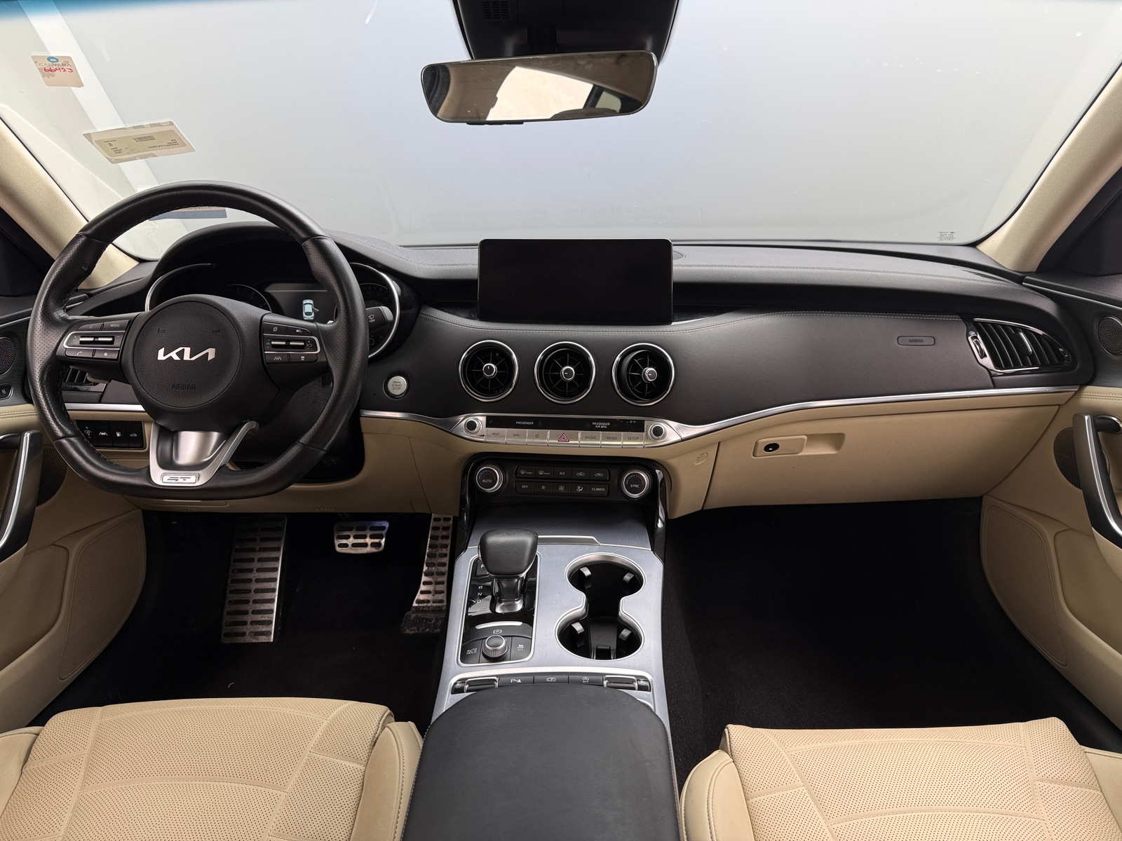 Thumbnail: 2023 Kia Stinger - 2