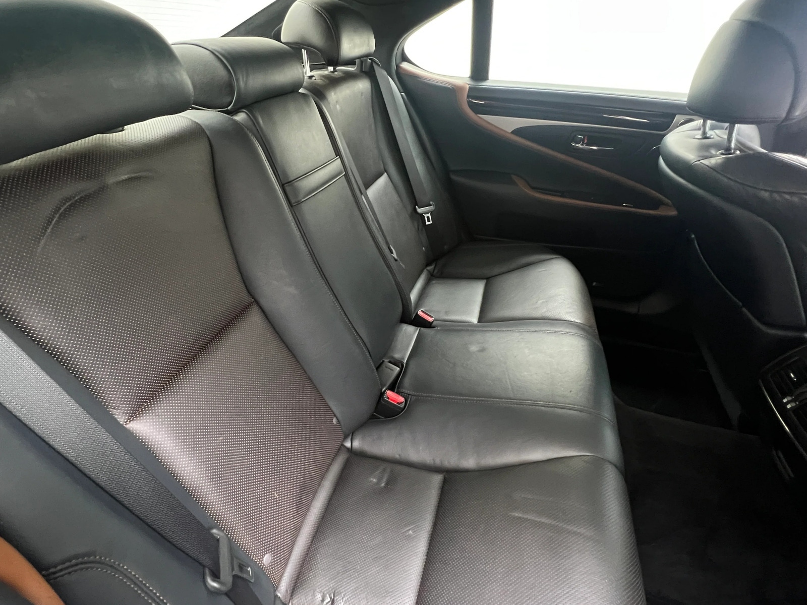 Thumbnail: 2017 Lexus LS - 5