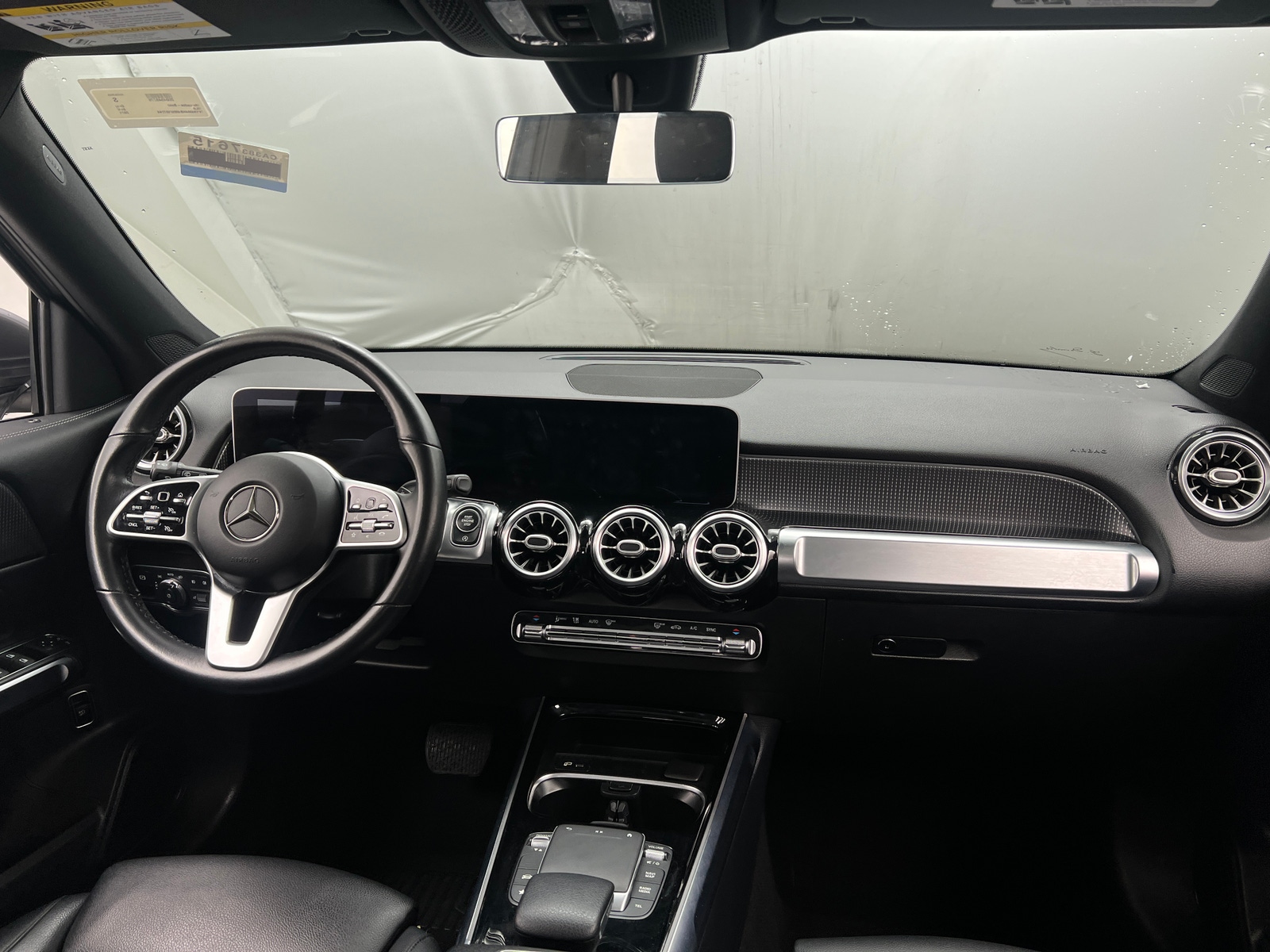 Thumbnail: 2021 Mercedes-Benz GLB - 2