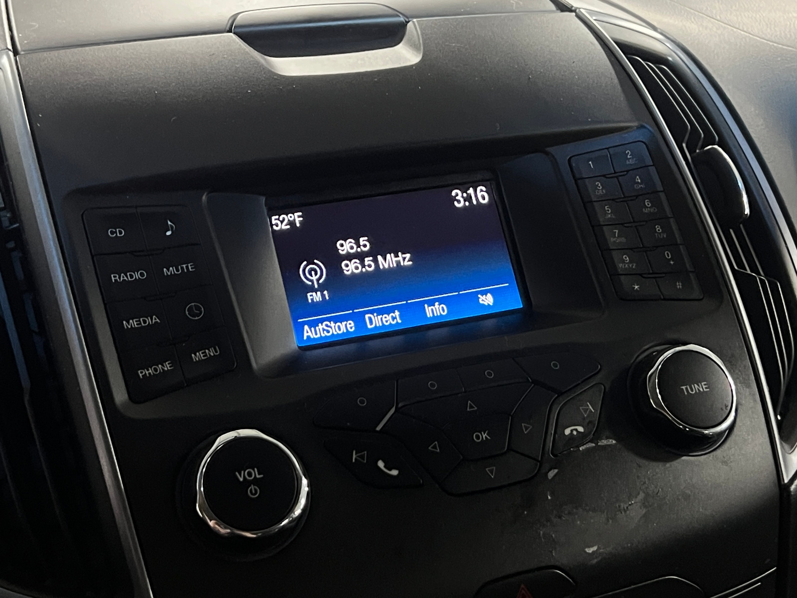 Thumbnail: 2017 Ford Edge - 4