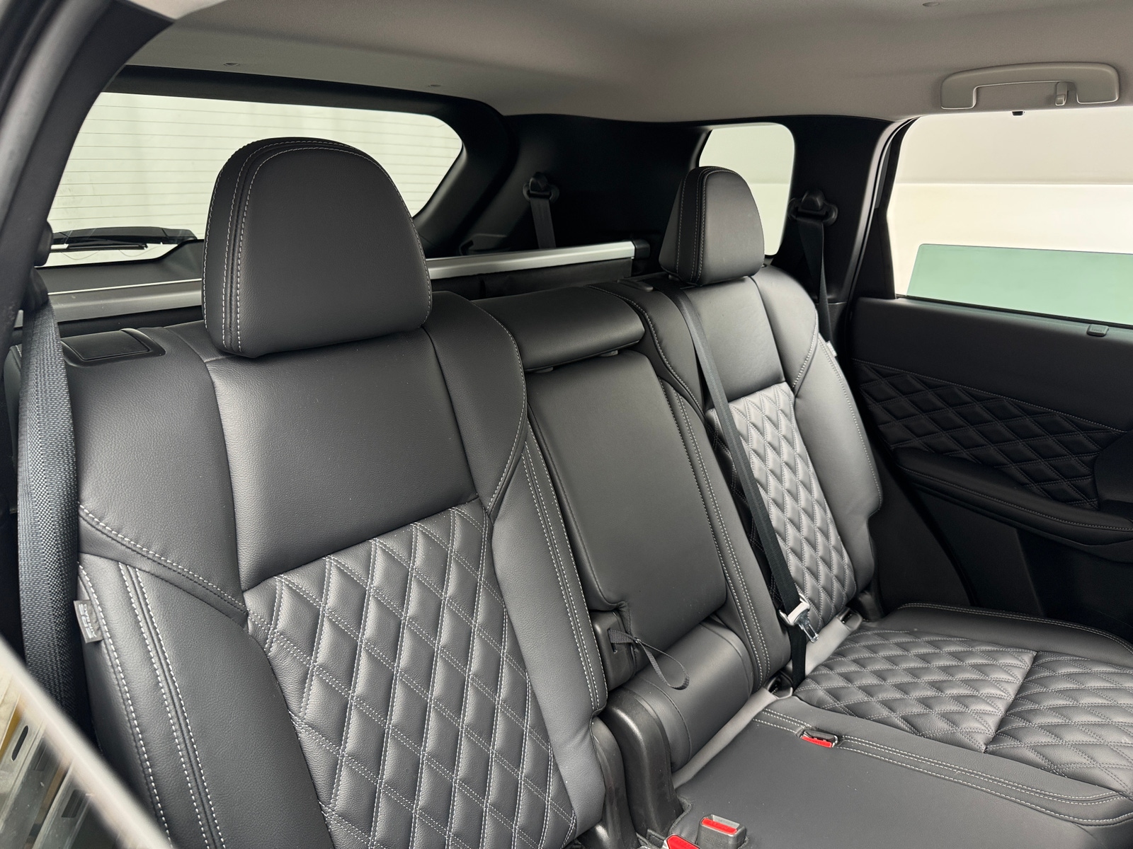 Thumbnail: 2023 Mitsubishi Outlander - 5