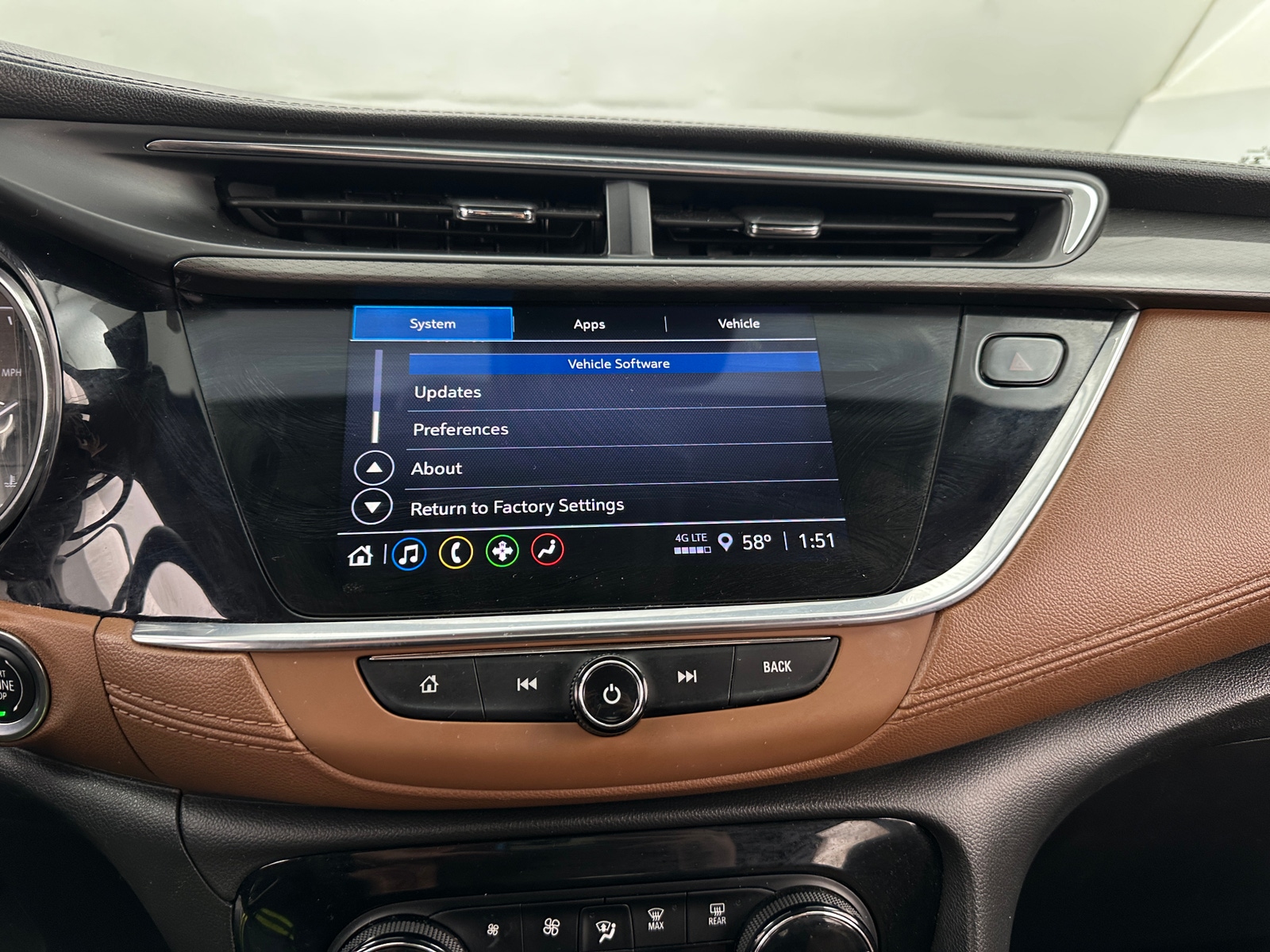 Thumbnail: 2021 Buick Encore GX - 3