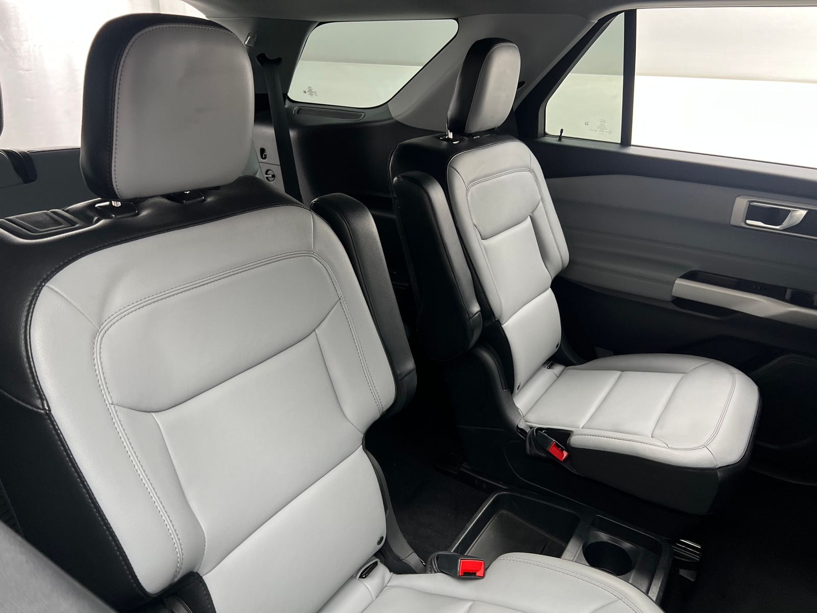 Thumbnail: 2021 Ford Explorer - 6