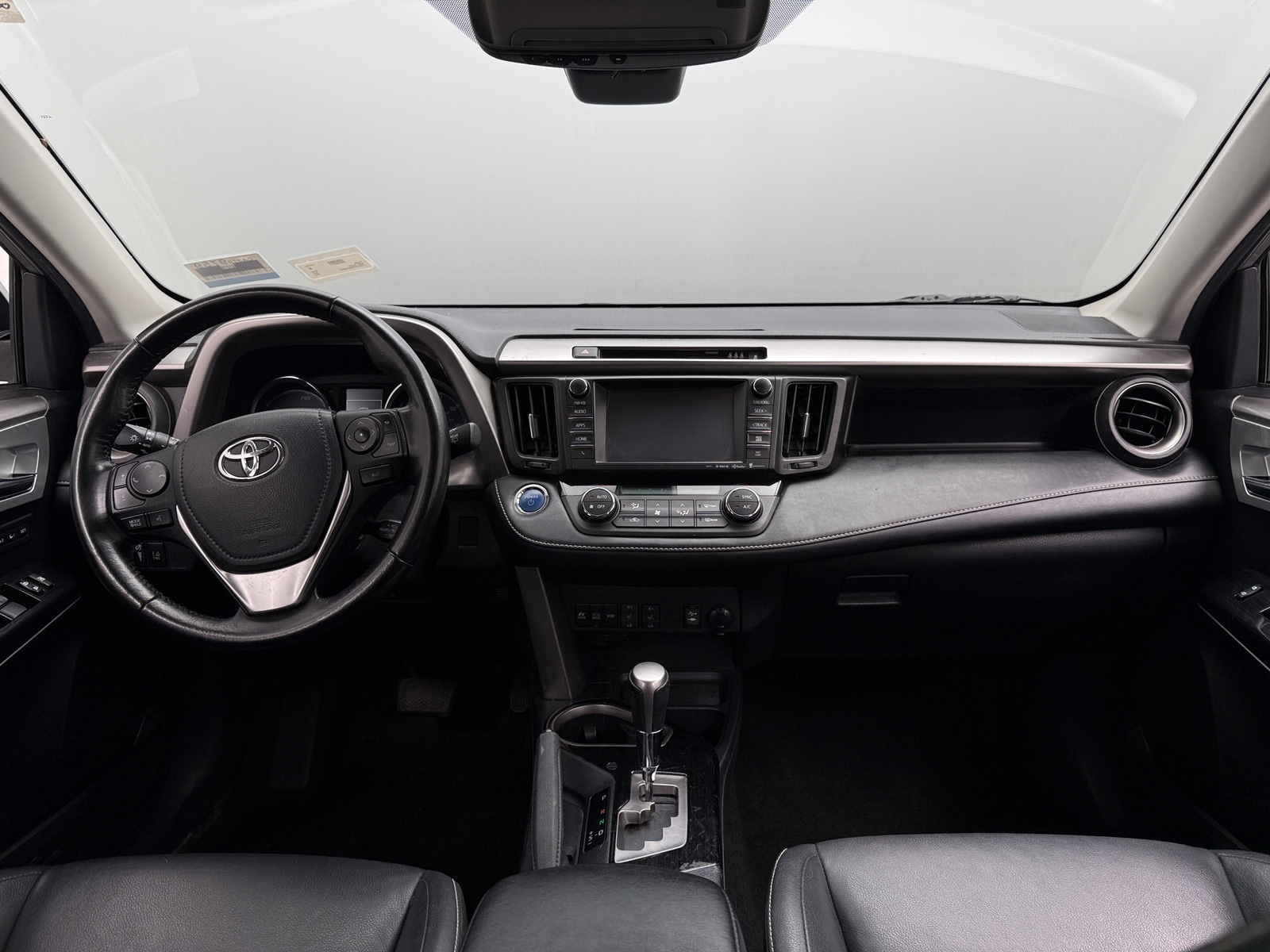 Thumbnail: 2018 Toyota RAV4 - 2