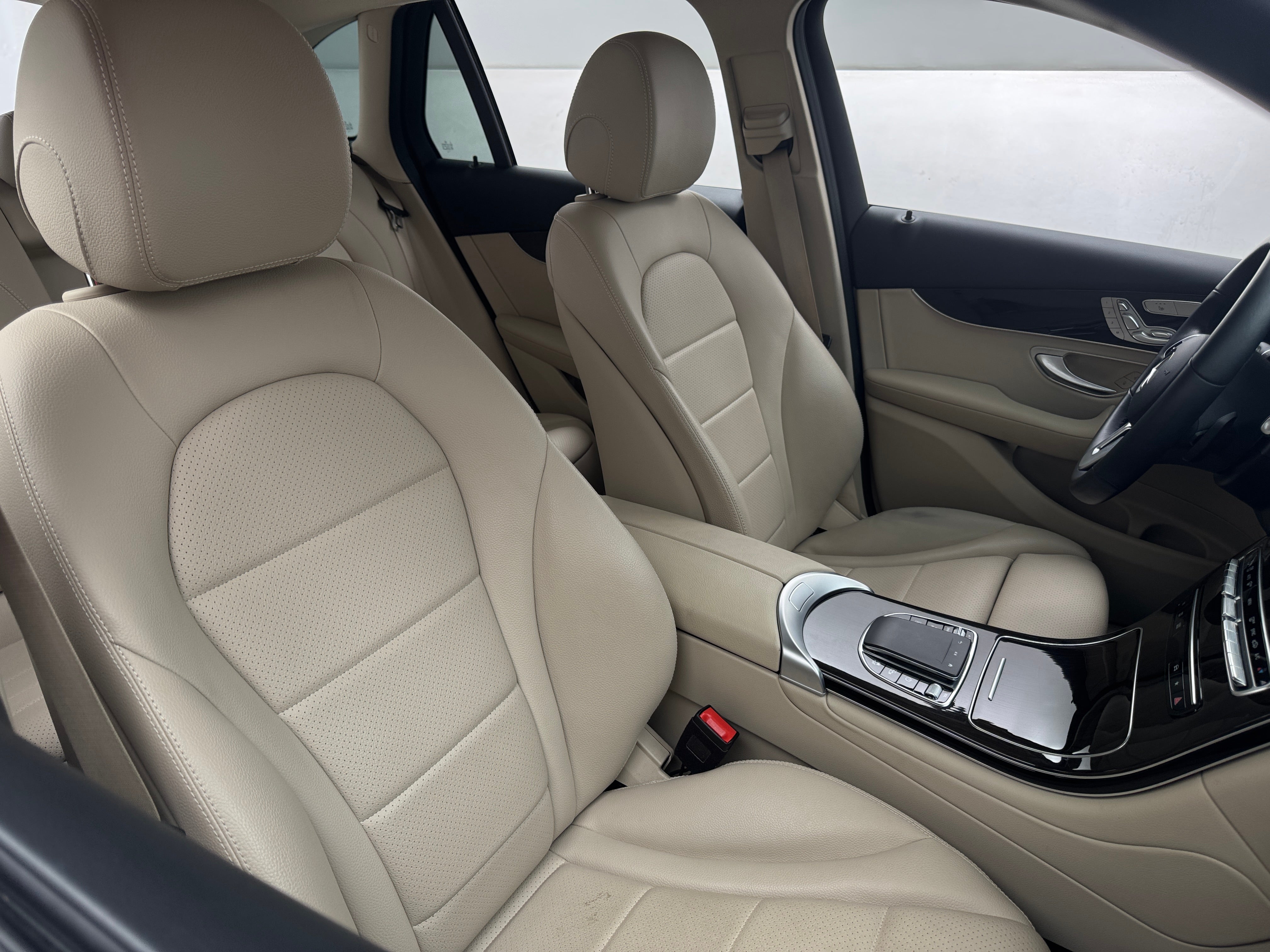 2022 Mercedes-Benz GLC