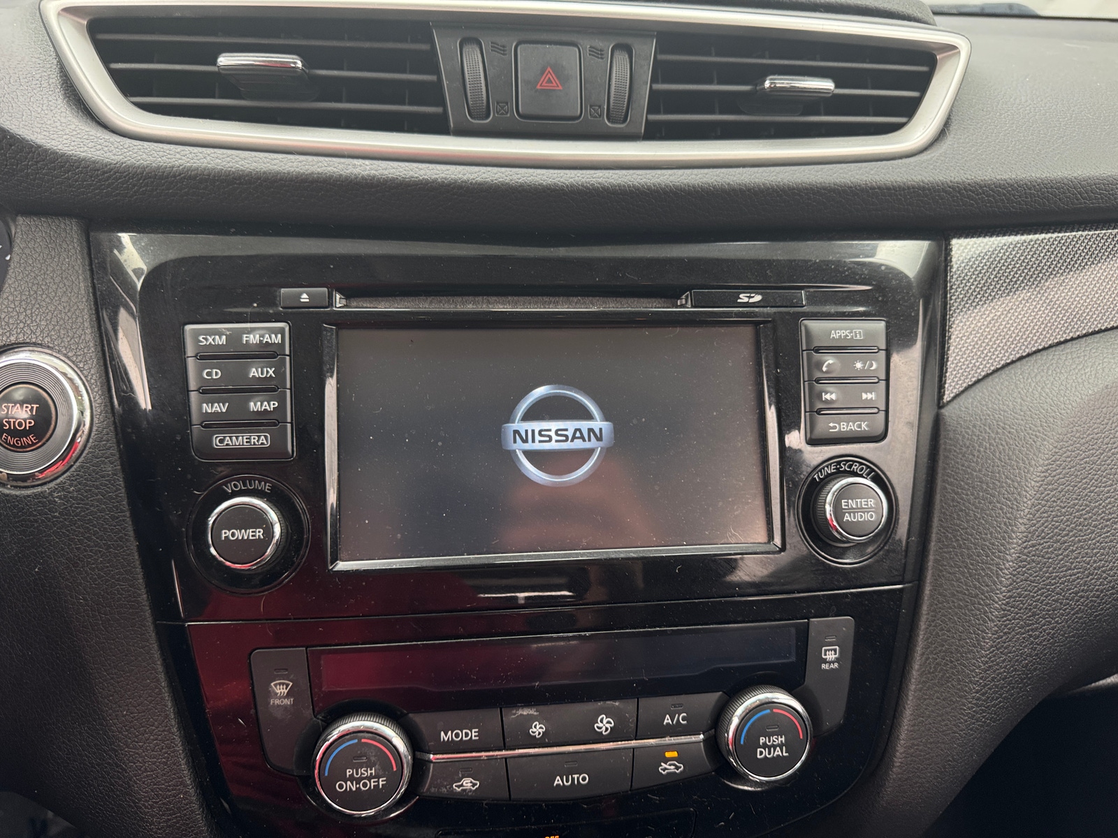 Thumbnail: 2015 Nissan Rogue - 3