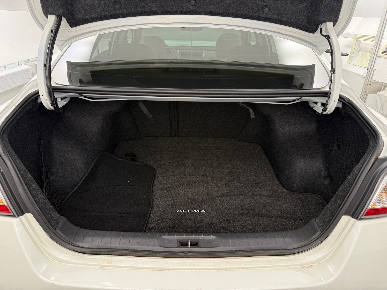 Thumbnail: 2014 Nissan Altima - 6