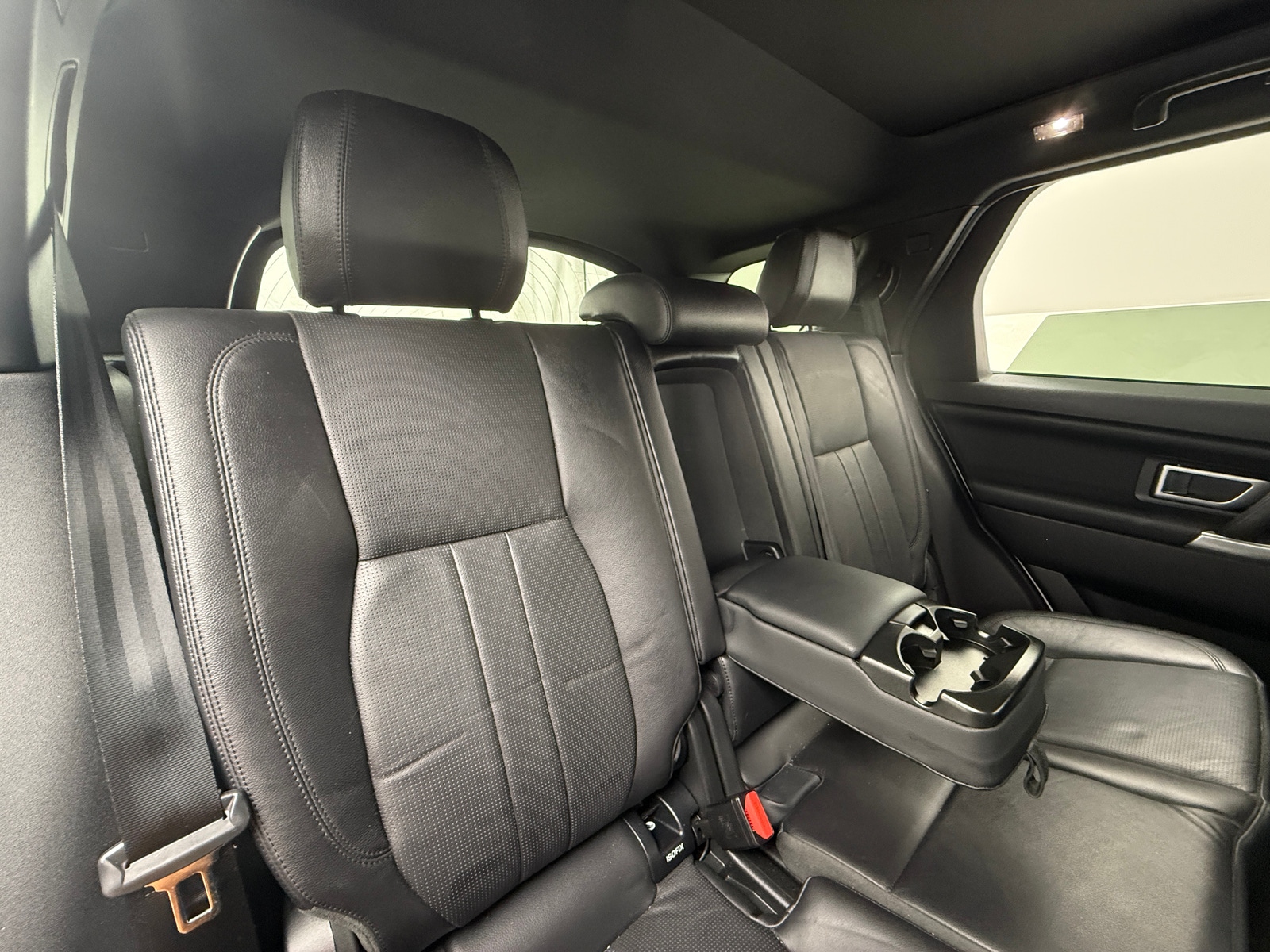 Thumbnail: 2019 Land Rover Discovery Sport - 5