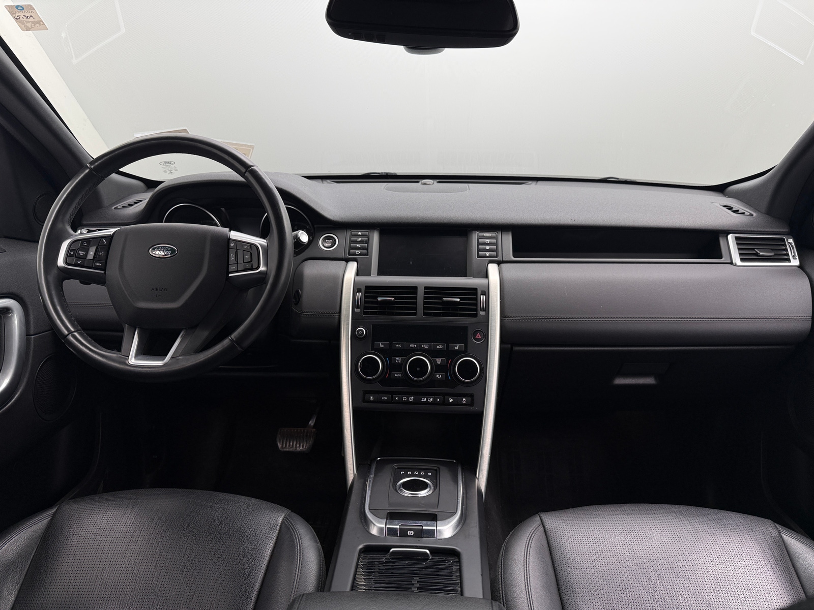 Thumbnail: 2019 Land Rover Discovery Sport - 2