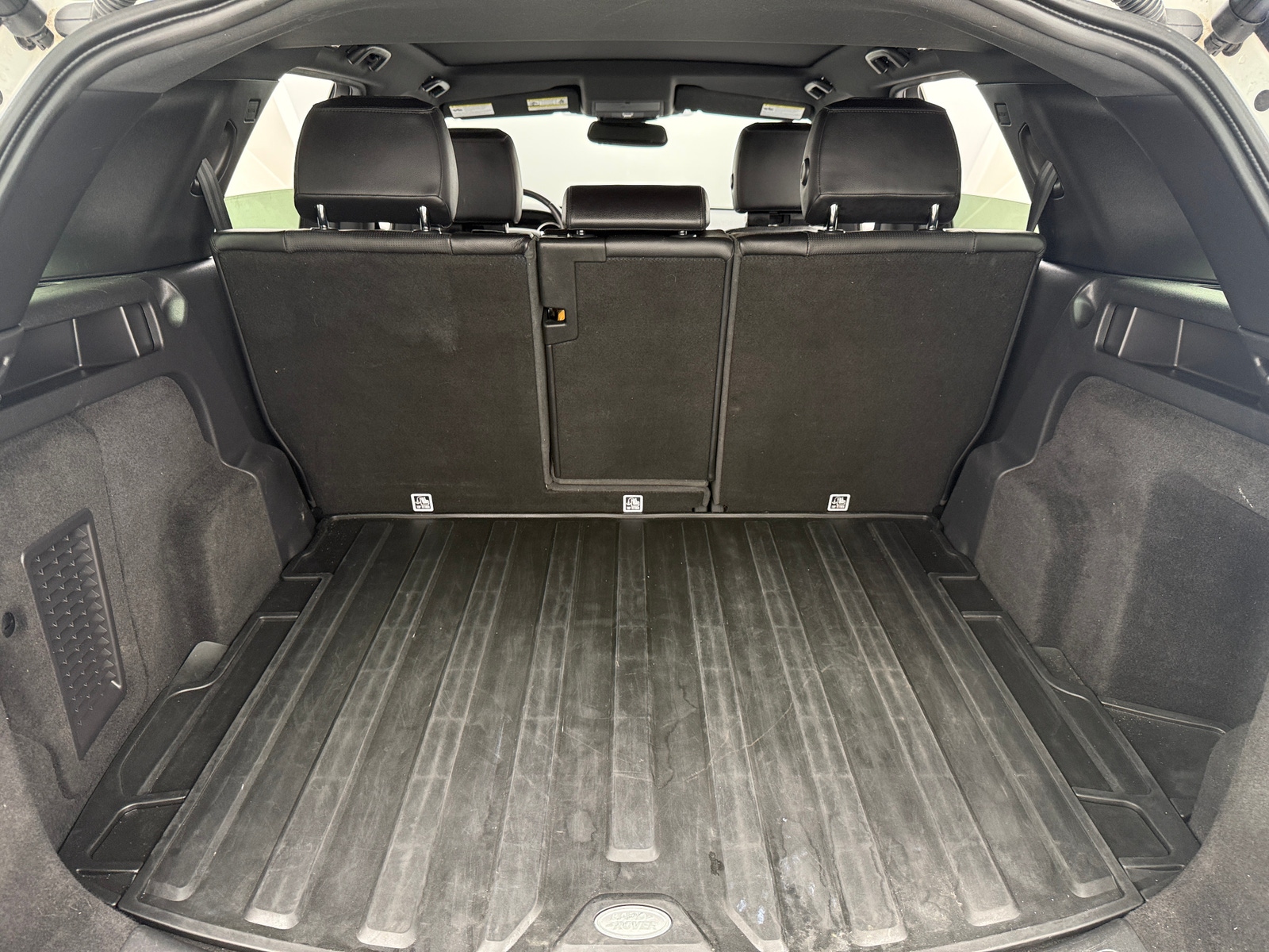 Thumbnail: 2019 Land Rover Discovery Sport - 6