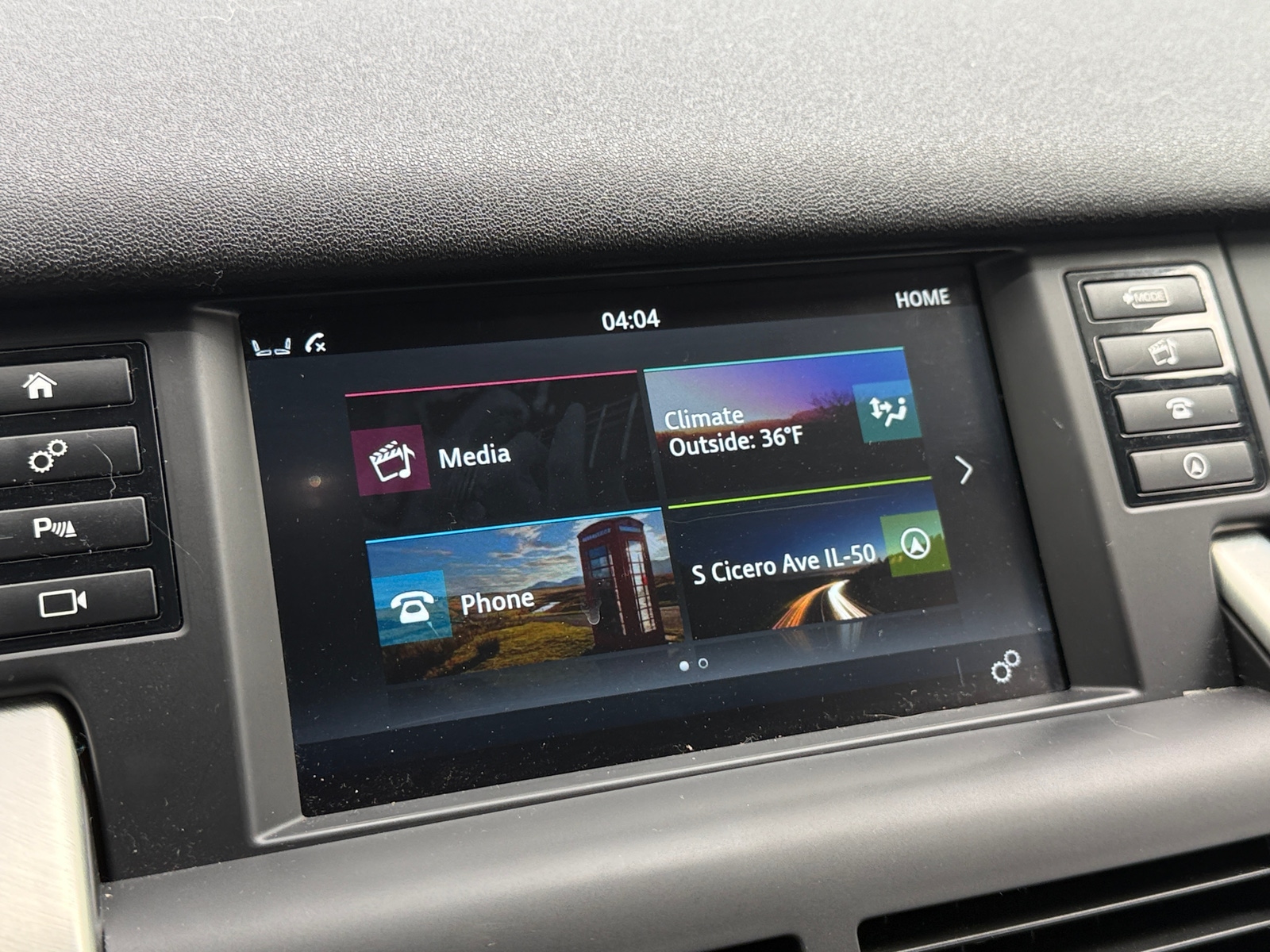 Thumbnail: 2019 Land Rover Discovery Sport - 3