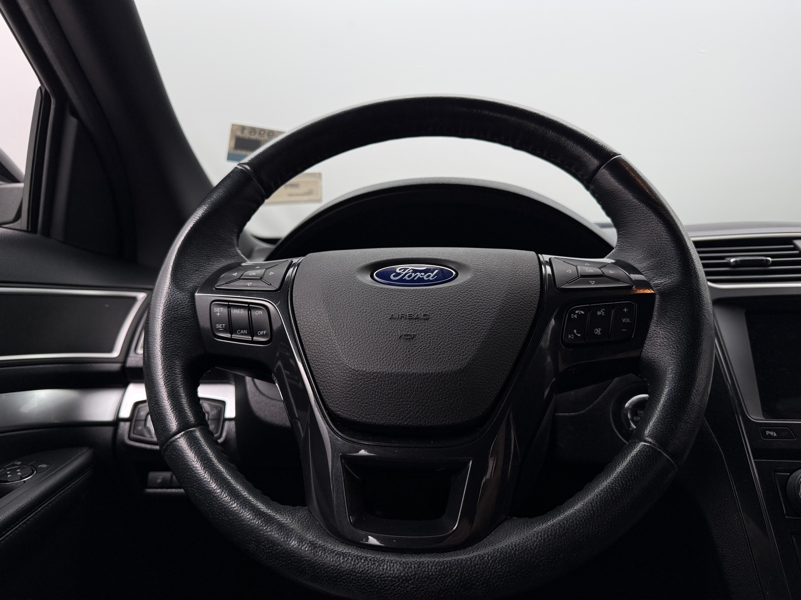 Thumbnail: 2017 Ford Explorer - 4