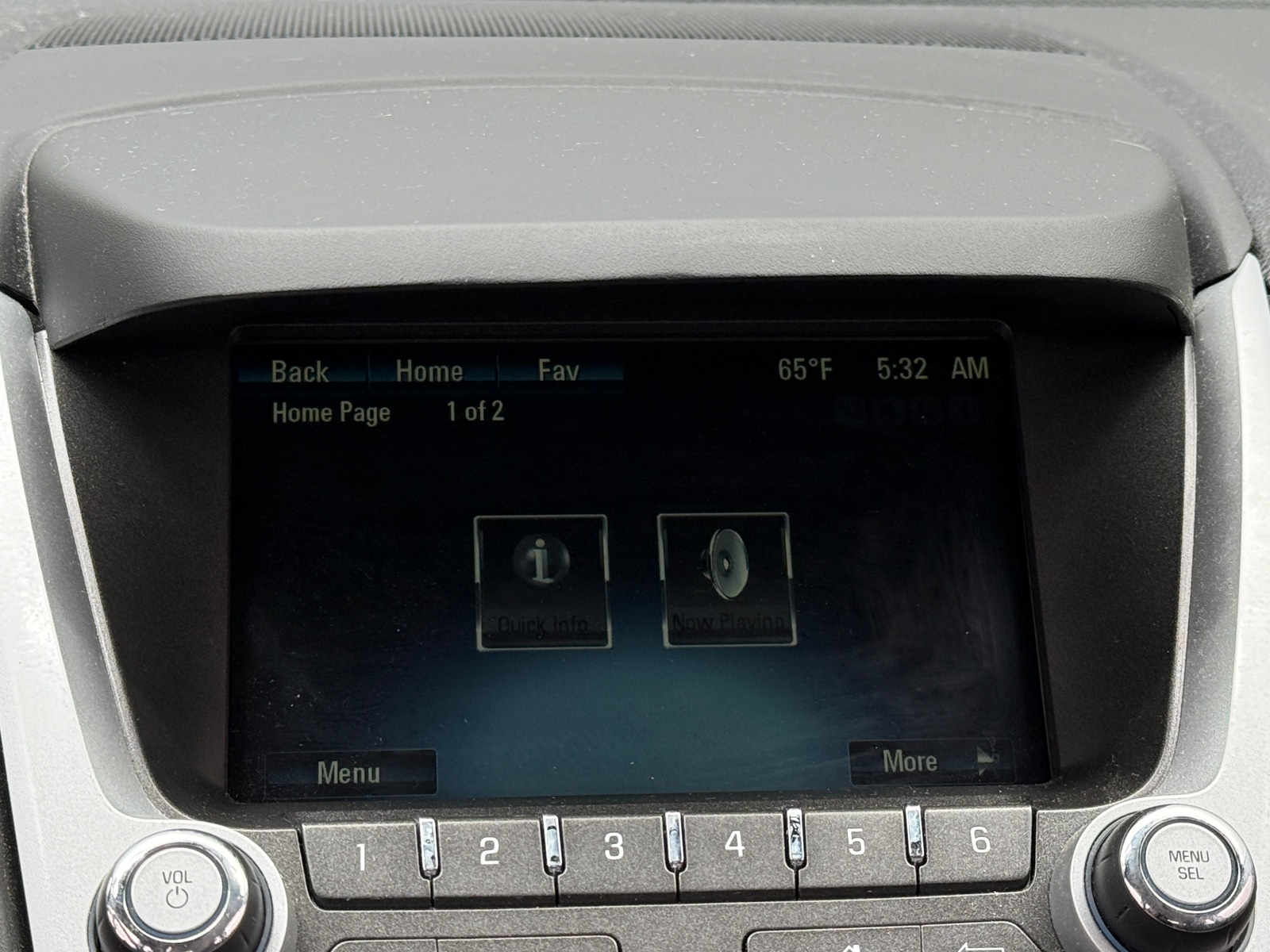 Thumbnail: 2017 Chevrolet Equinox - 4