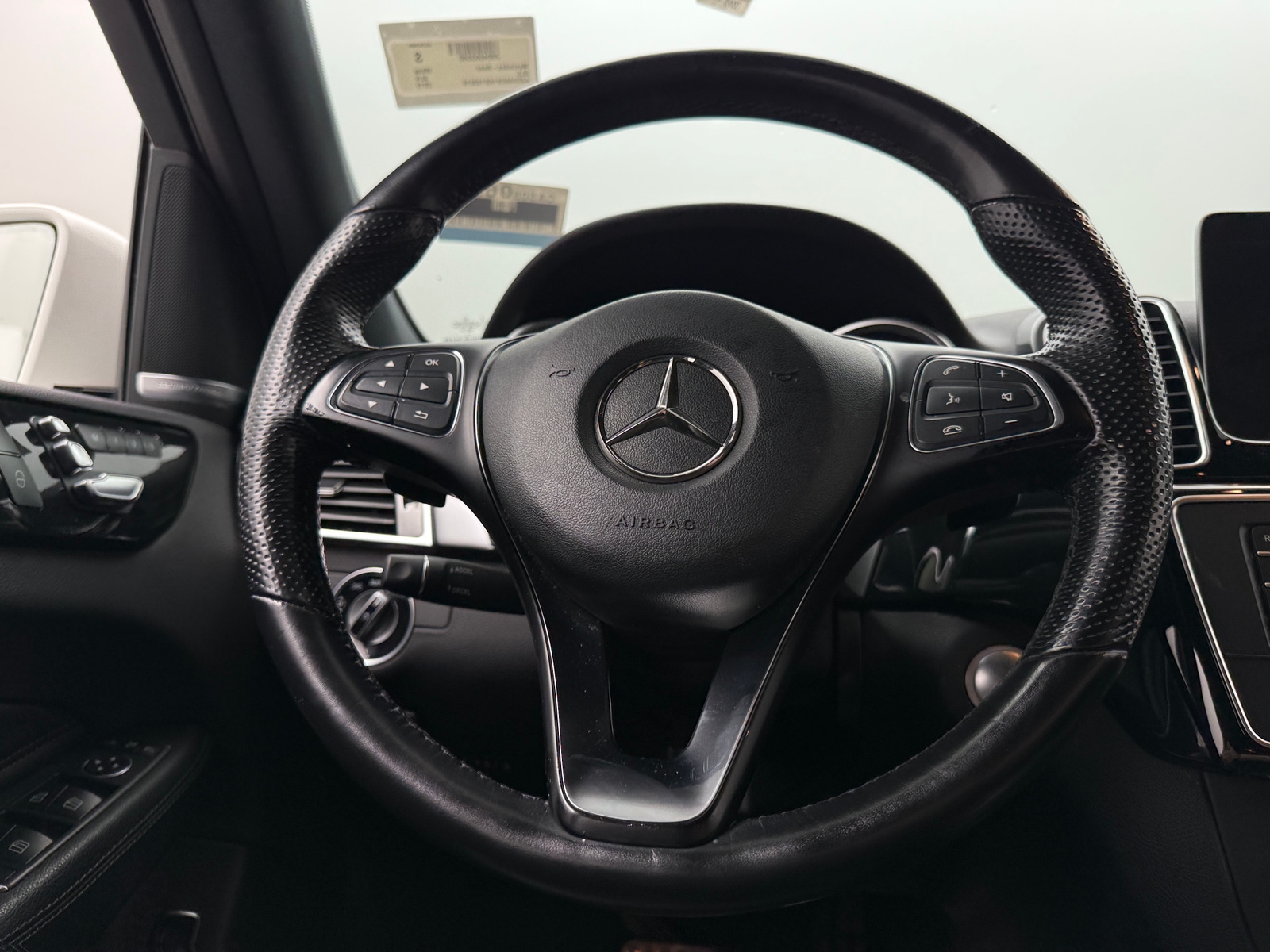 Thumbnail: 2019 Mercedes-Benz GLE - 4