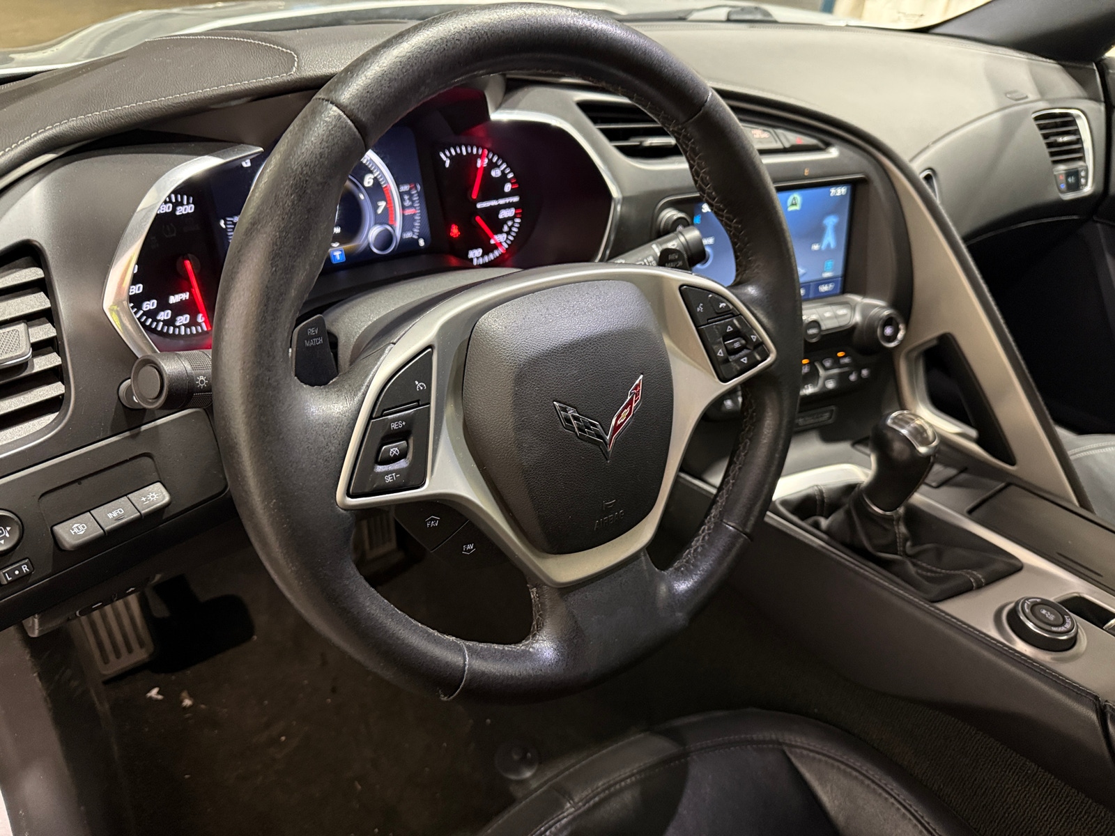 Thumbnail: 2015 Chevrolet Corvette - 3