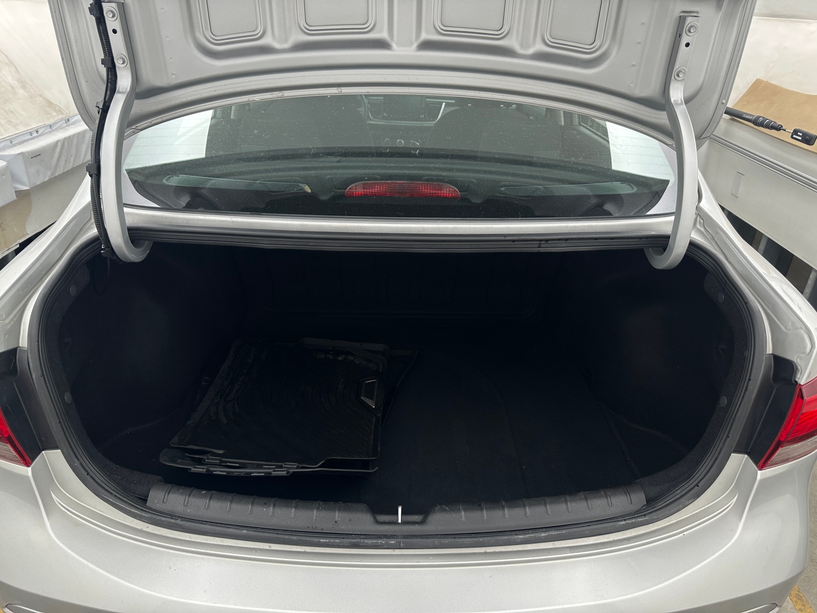 Thumbnail: 2023 Kia Rio - 7