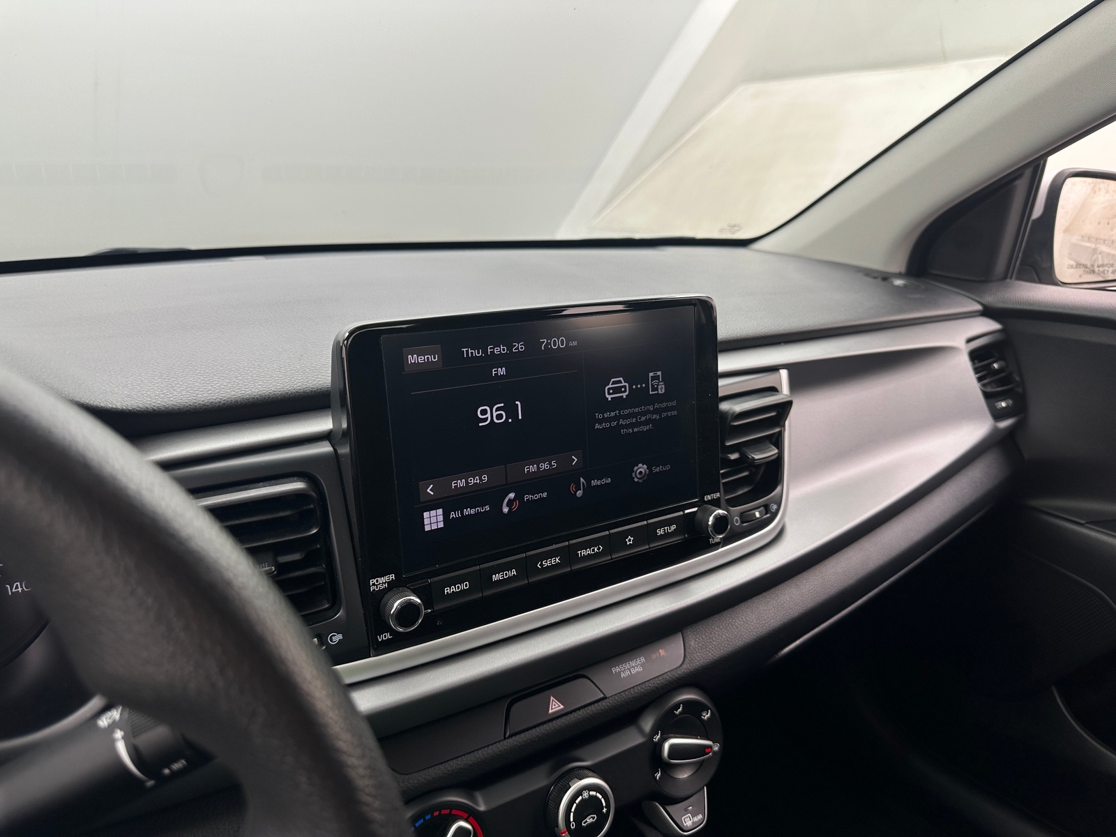 Thumbnail: 2023 Kia Rio - 4