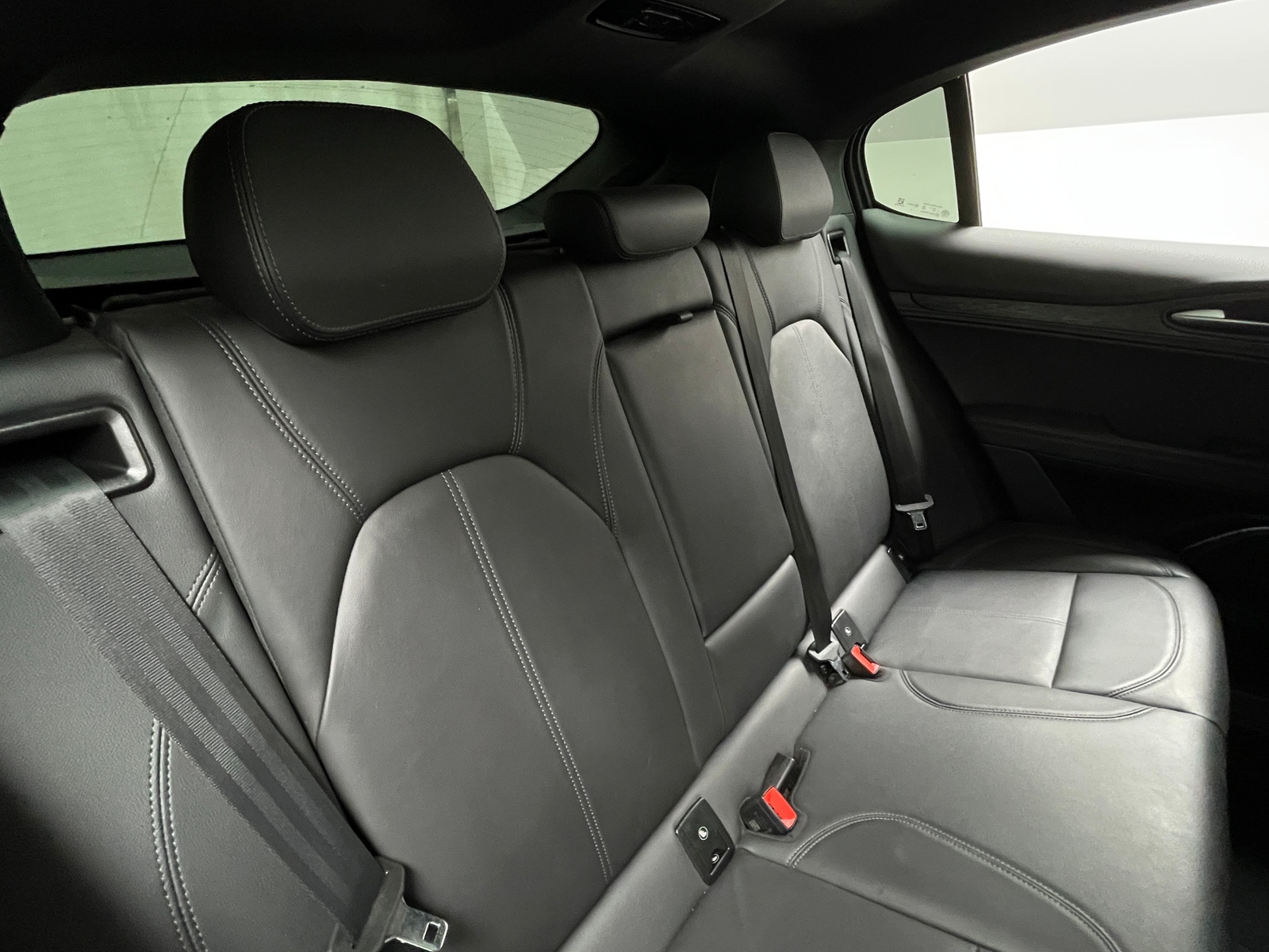 Thumbnail: 2022 Alfa Romeo Stelvio - 5