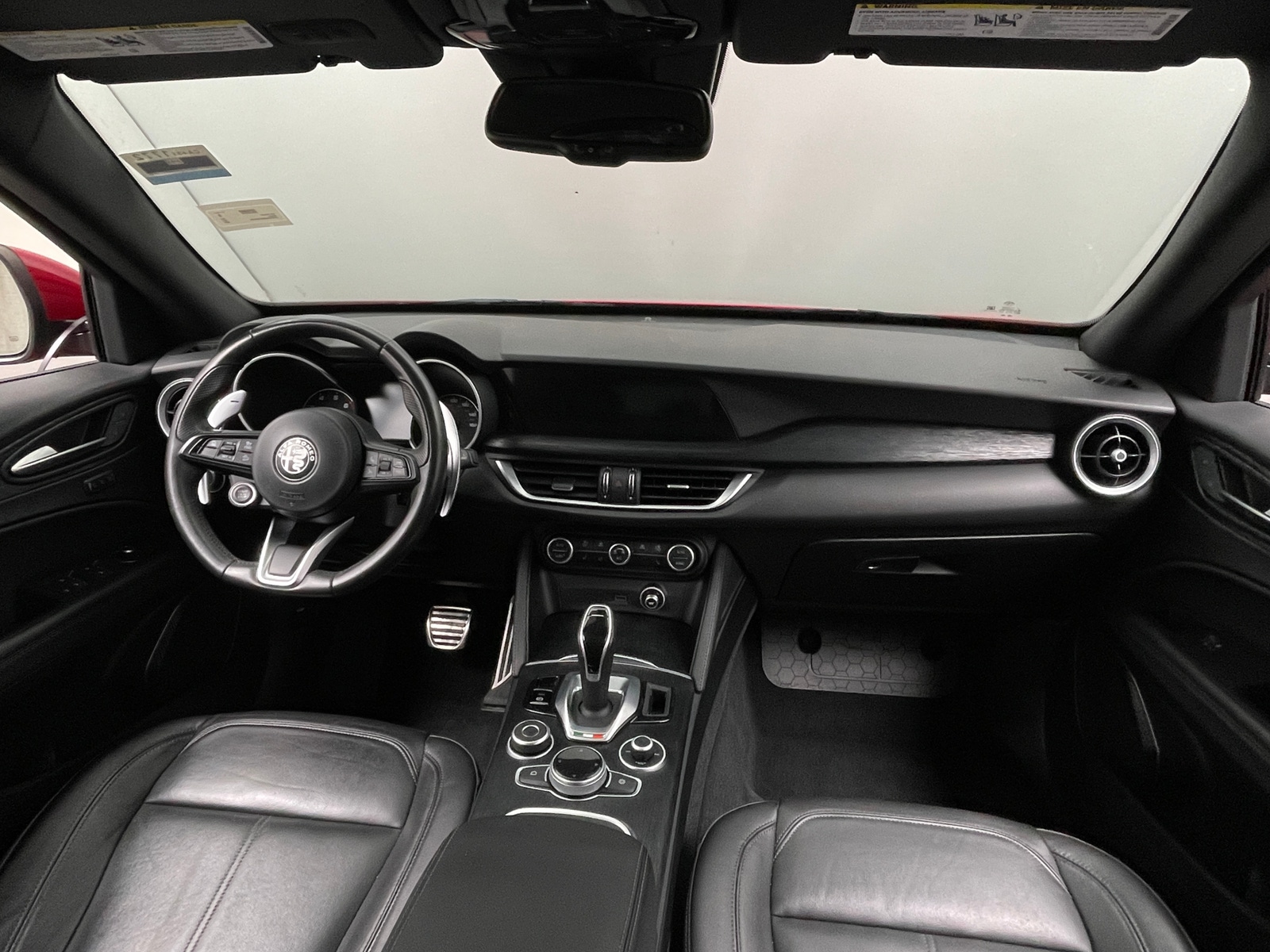 Thumbnail: 2022 Alfa Romeo Stelvio - 2