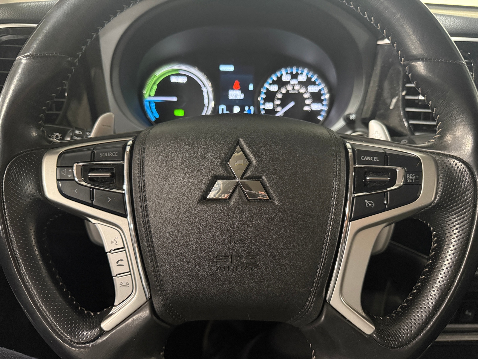 Thumbnail: 2018 Mitsubishi Outlander - 4