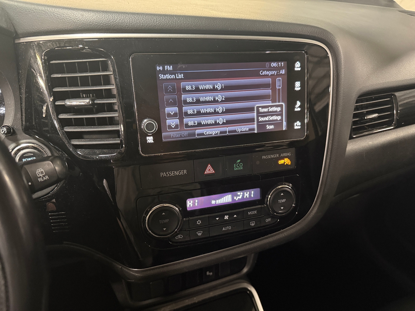 Thumbnail: 2018 Mitsubishi Outlander - 3