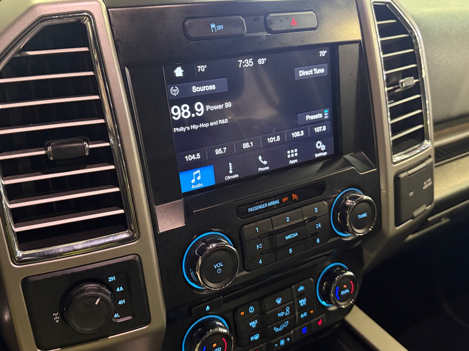 Thumbnail: 2016 Ford Econoline - 3