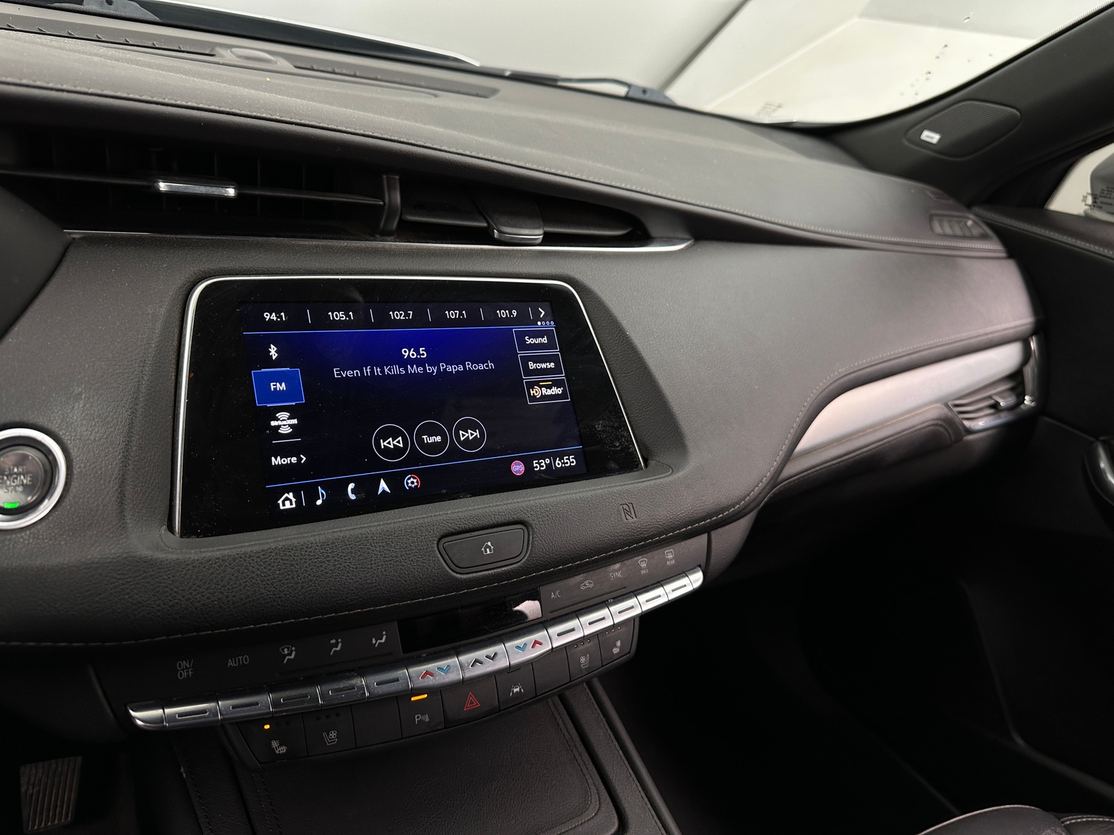 Thumbnail: 2019 Cadillac XT4 - 3