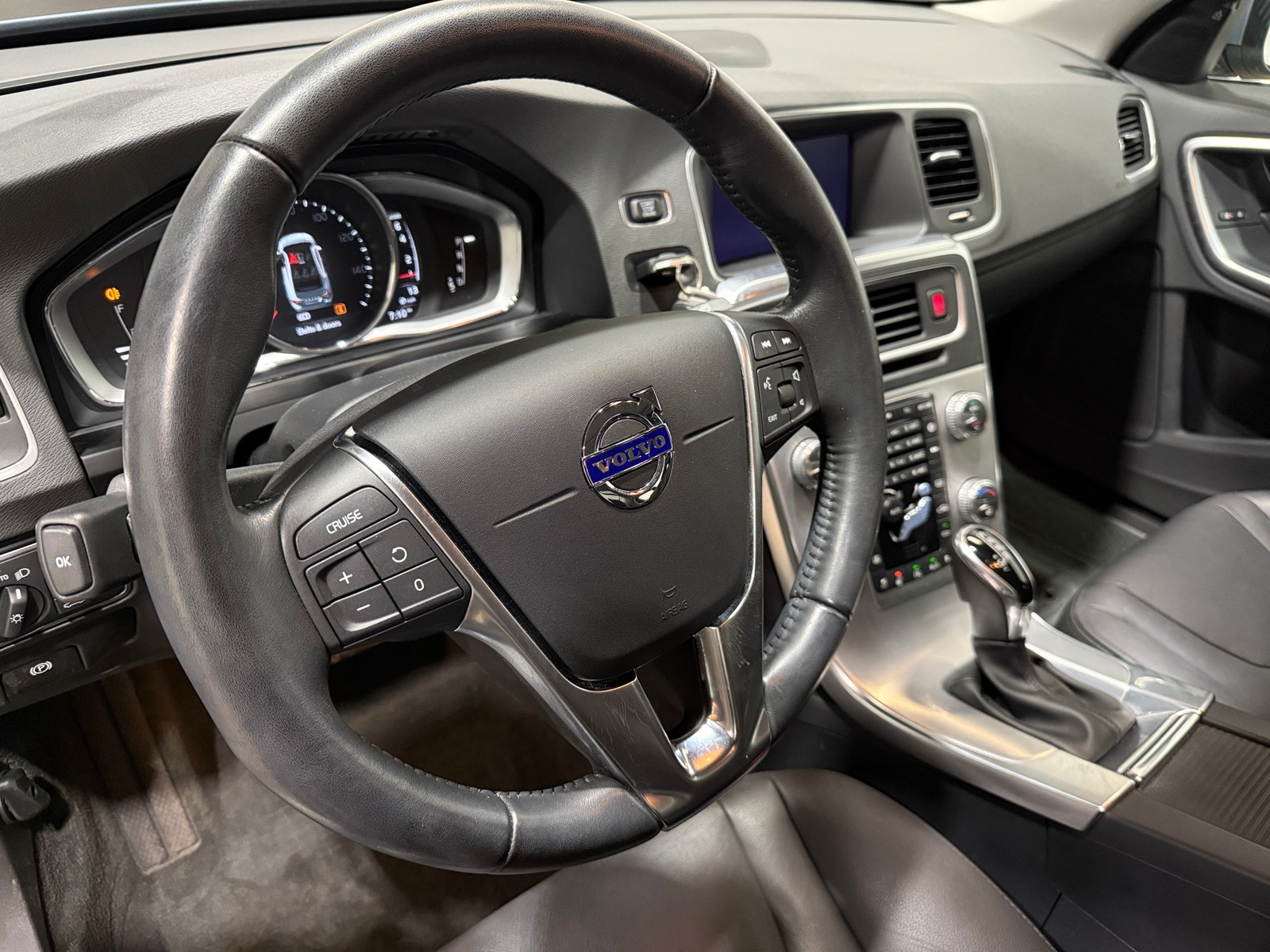 Thumbnail: 2018 Volvo S60 - 4