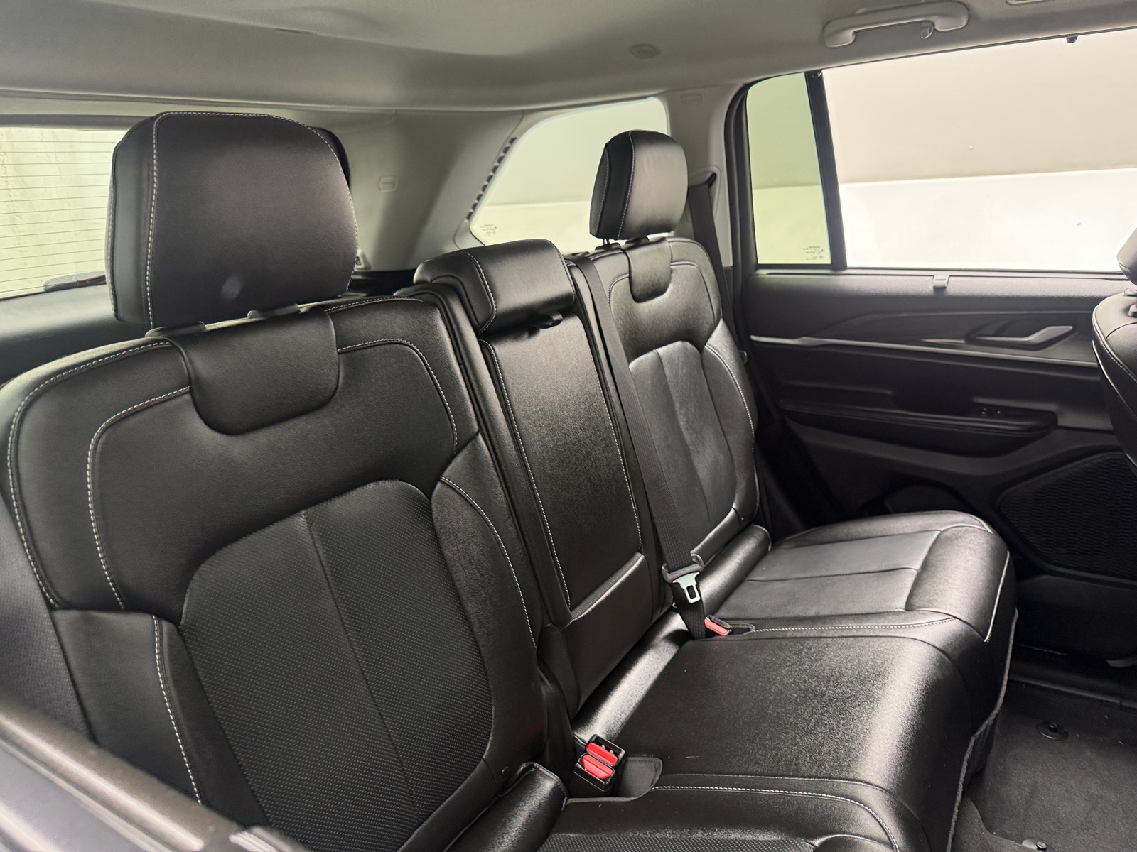 Thumbnail: 2023 Jeep Grand Cherokee - 5