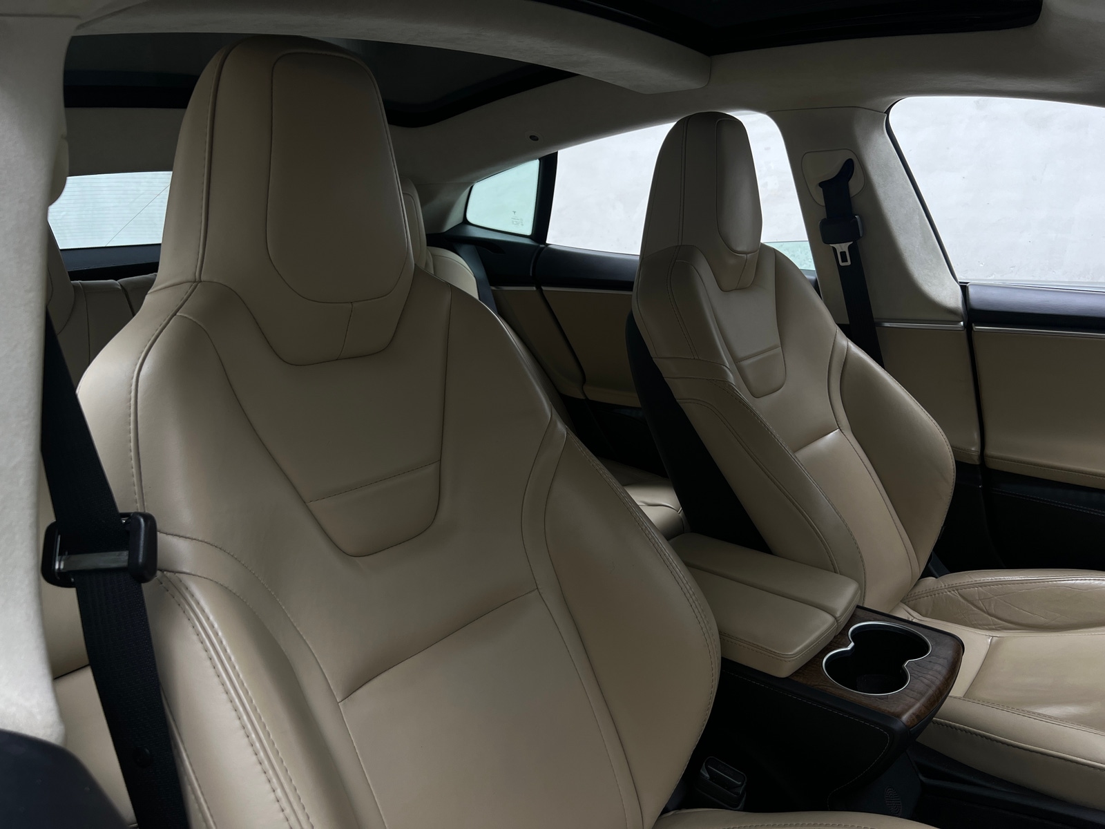 Thumbnail: 2016 Tesla Model S - 2