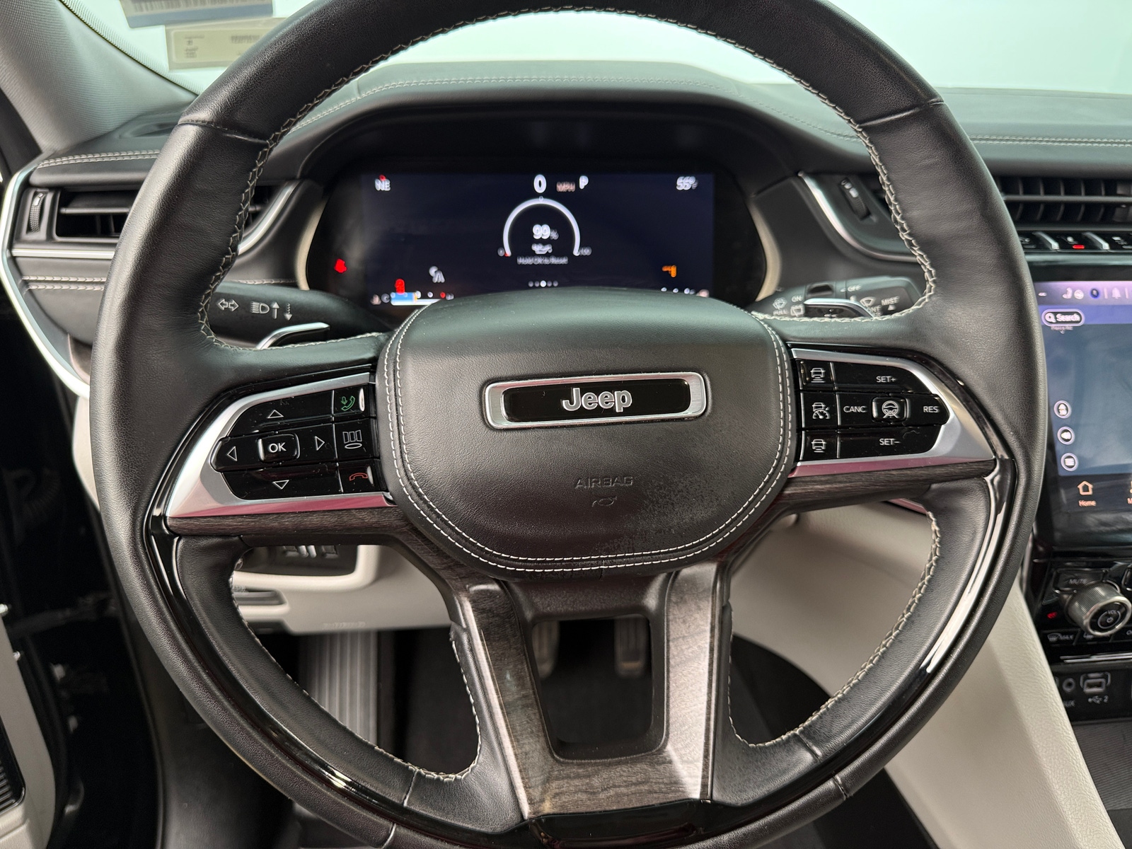 Thumbnail: 2022 Jeep Grand Cherokee L - 4