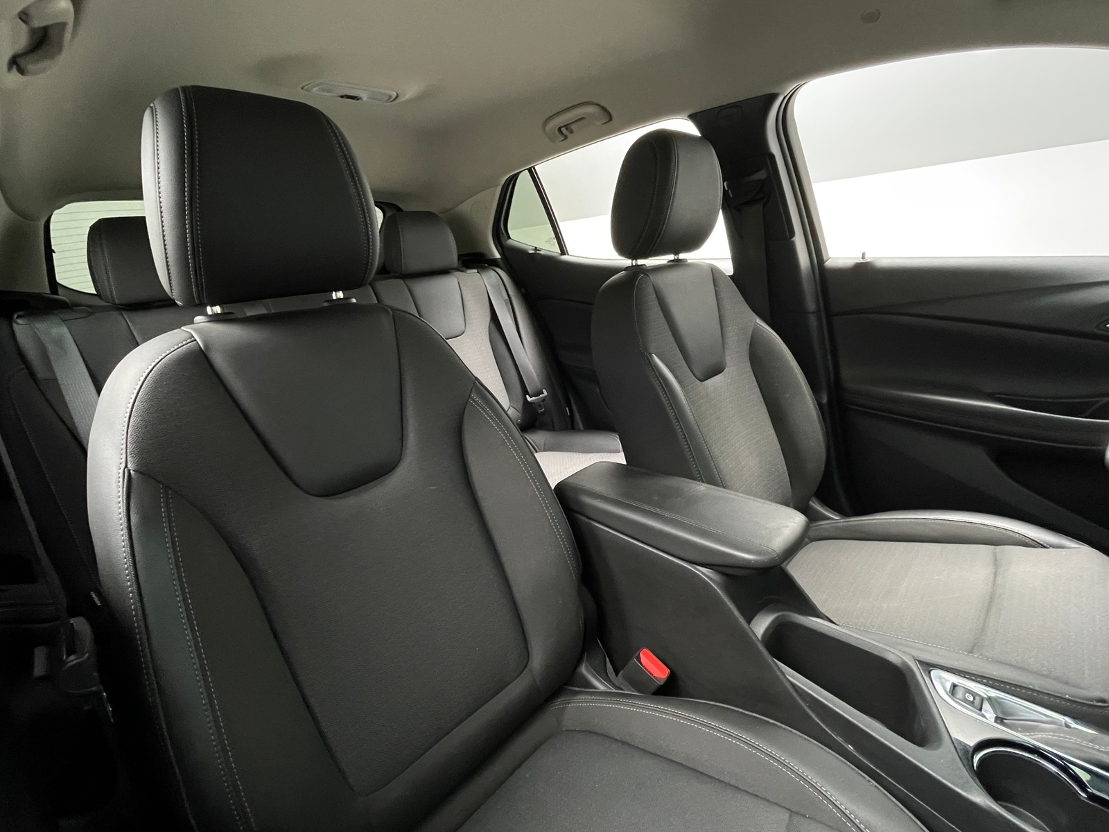 Thumbnail: 2023 Buick Encore GX - 2