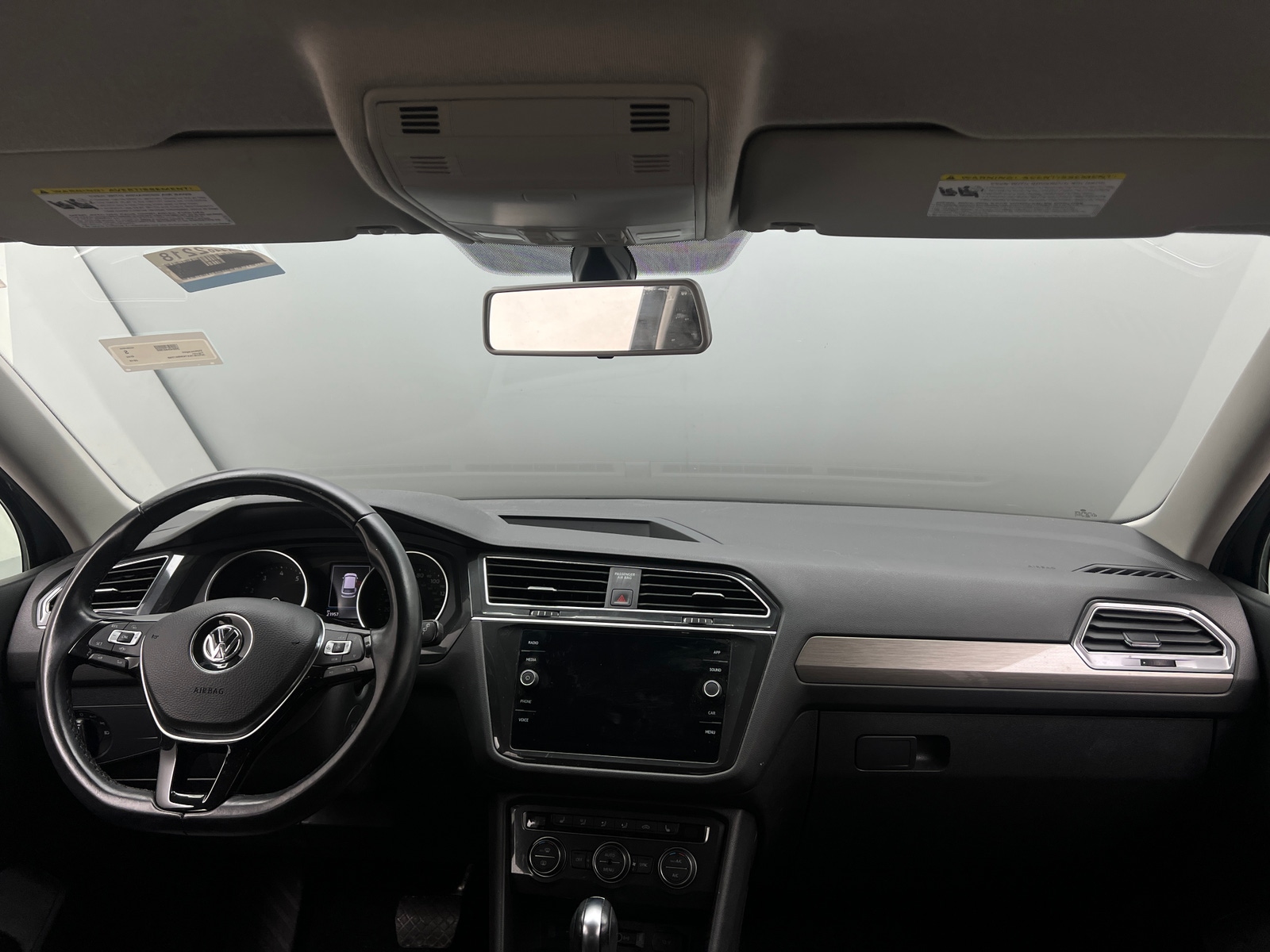 Thumbnail: 2019 Volkswagen Tiguan - 2