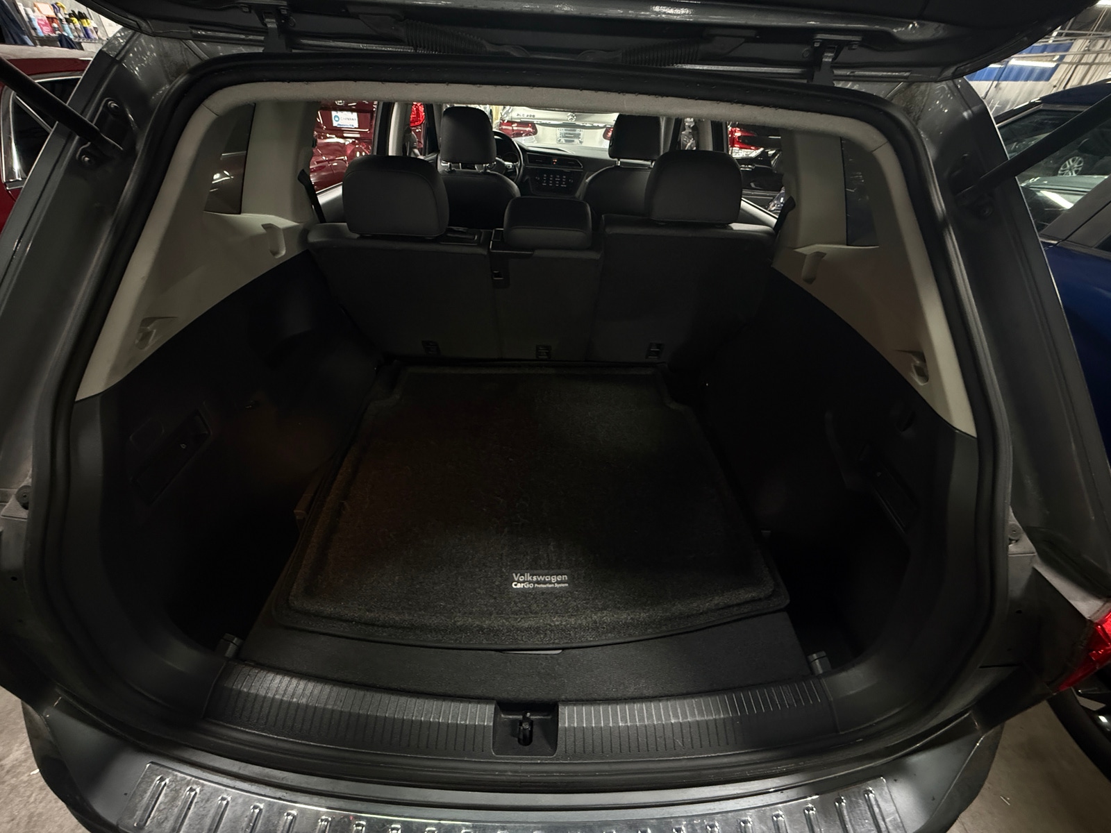 Thumbnail: 2019 Volkswagen Tiguan - 6