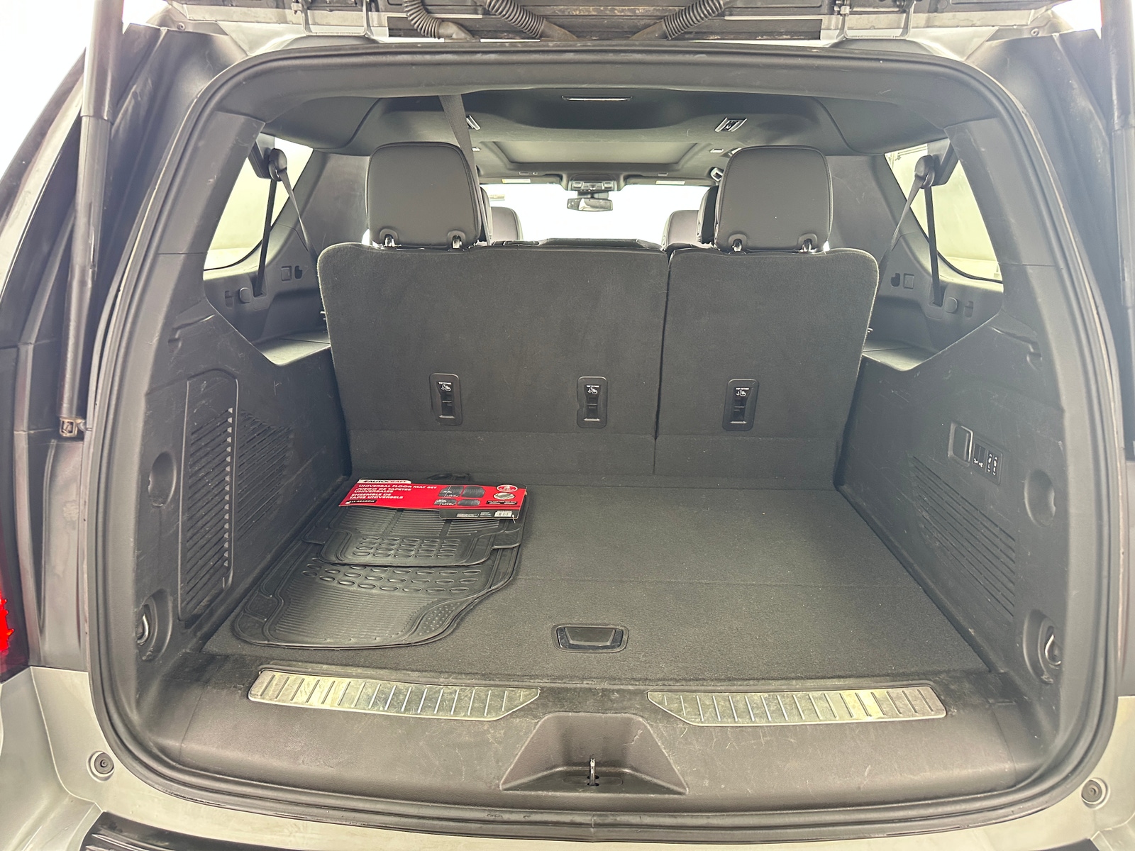 Thumbnail: 2023 GMC Yukon XL - 6