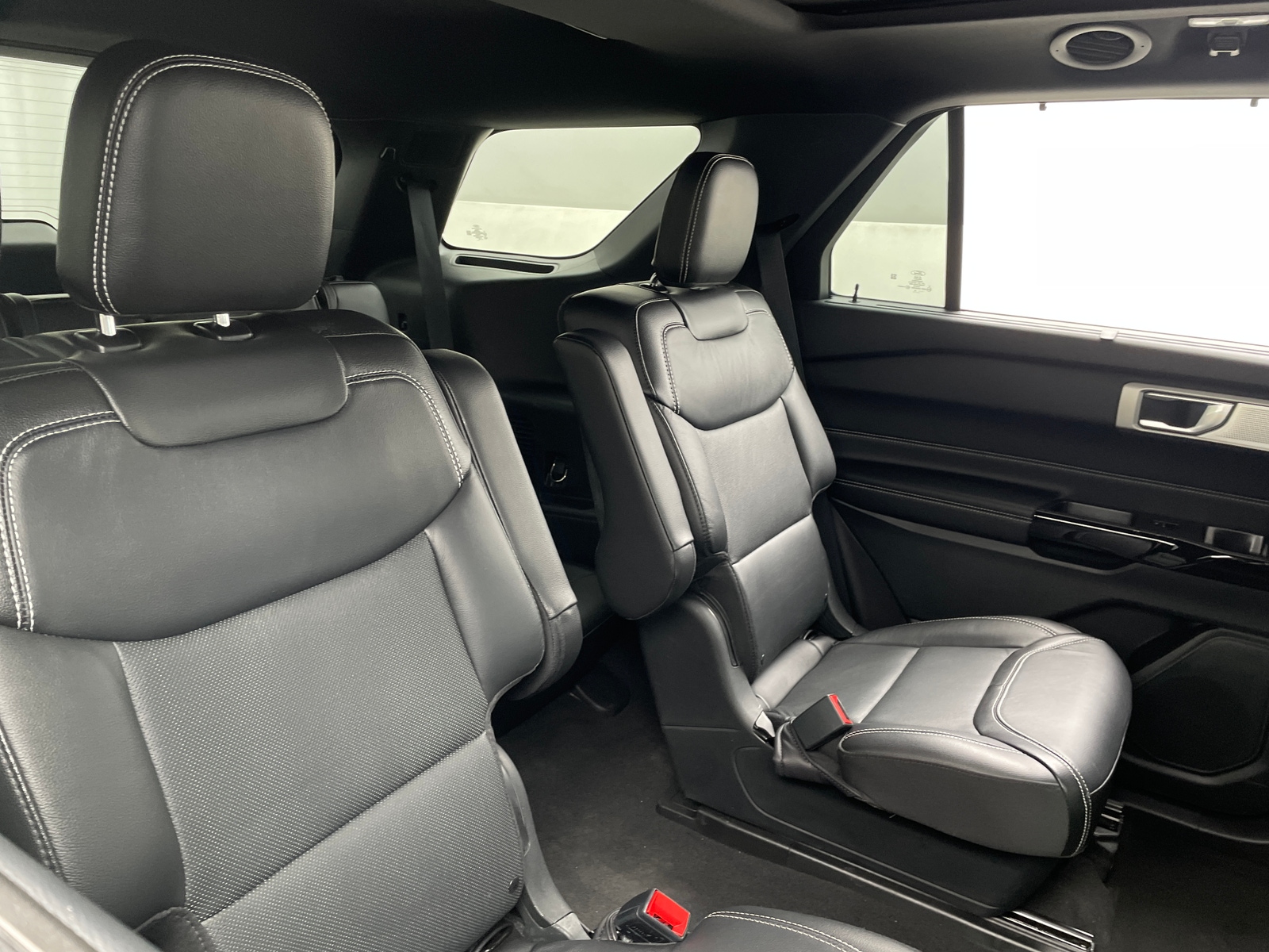 Thumbnail: 2022 Ford Explorer - 5