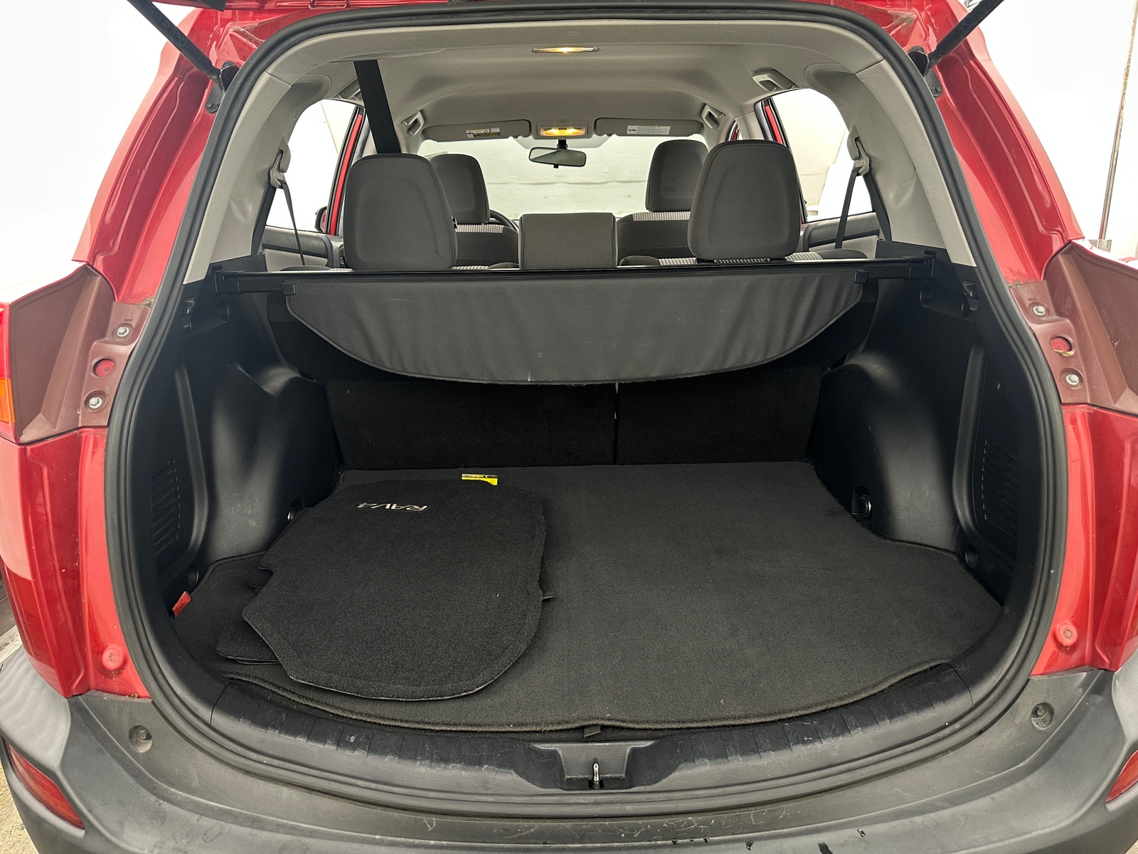 Thumbnail: 2015 Toyota RAV4 - 7