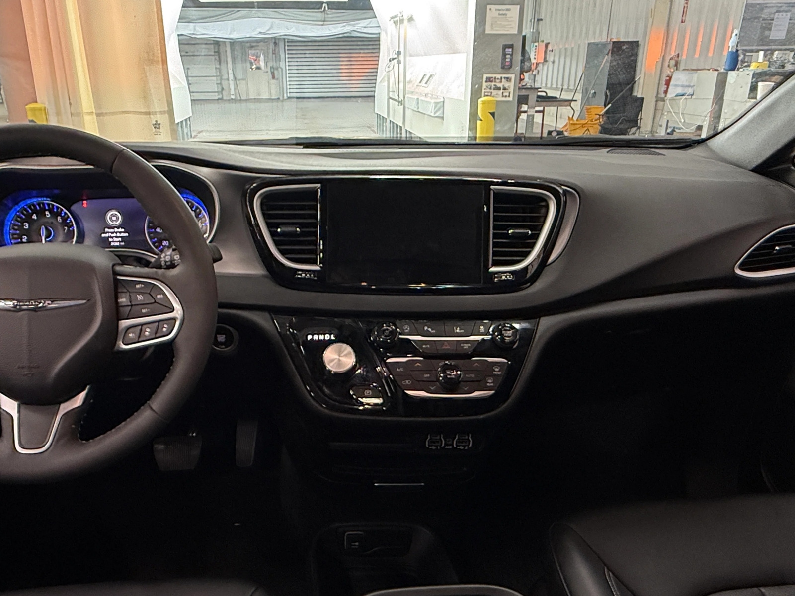 Thumbnail: 2025 Chrysler Pacifica - 2