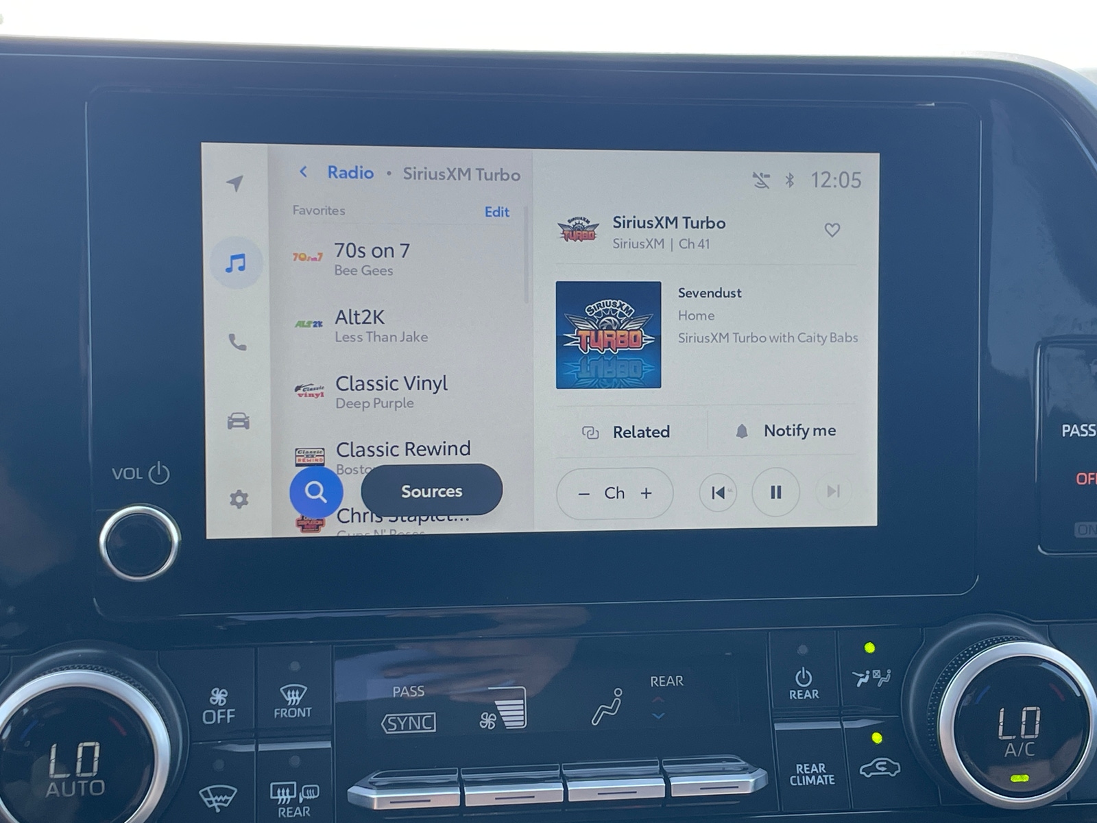 Thumbnail: 2025 Toyota Highlander - 4