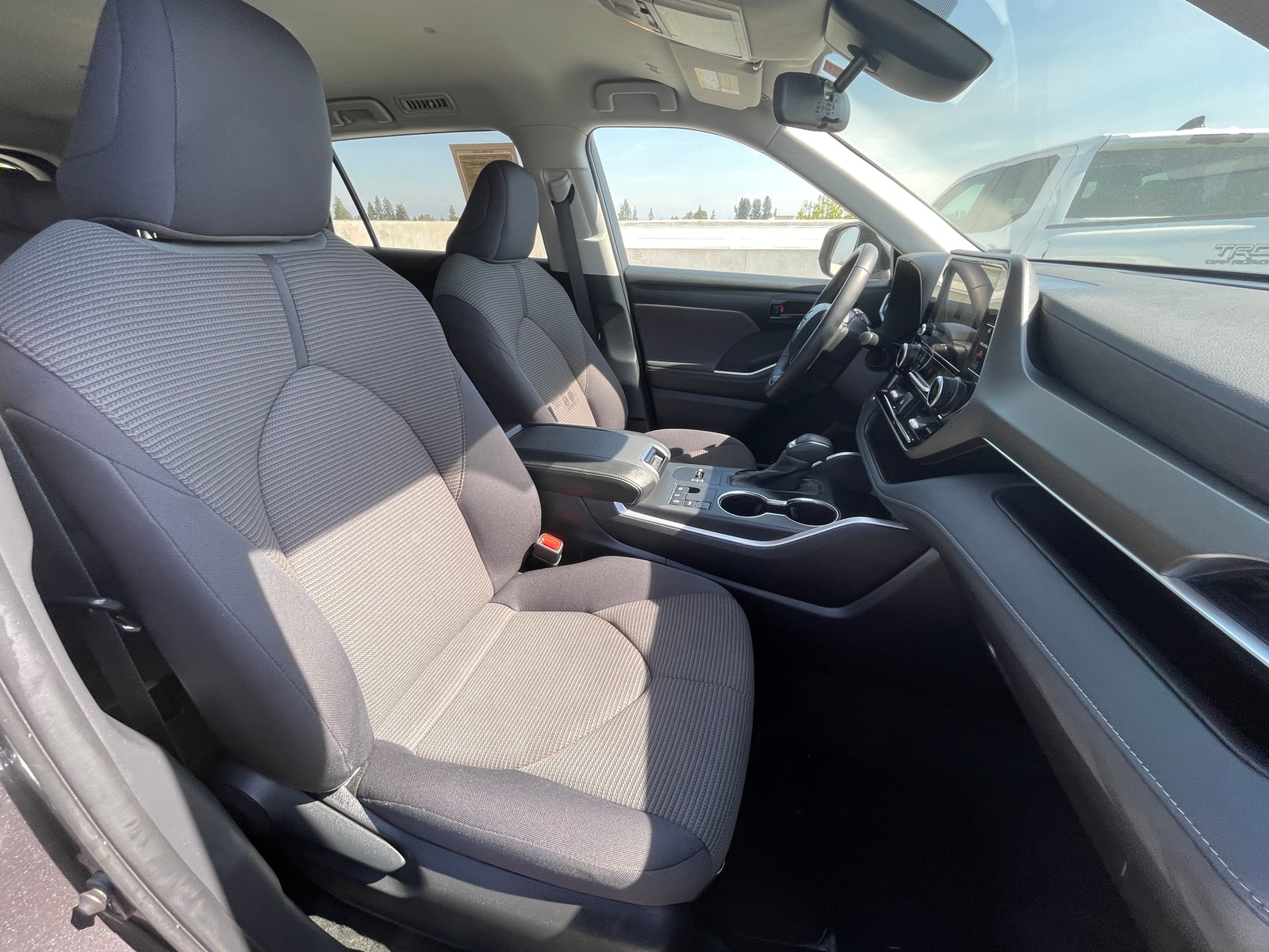 Thumbnail: 2025 Toyota Highlander - 2