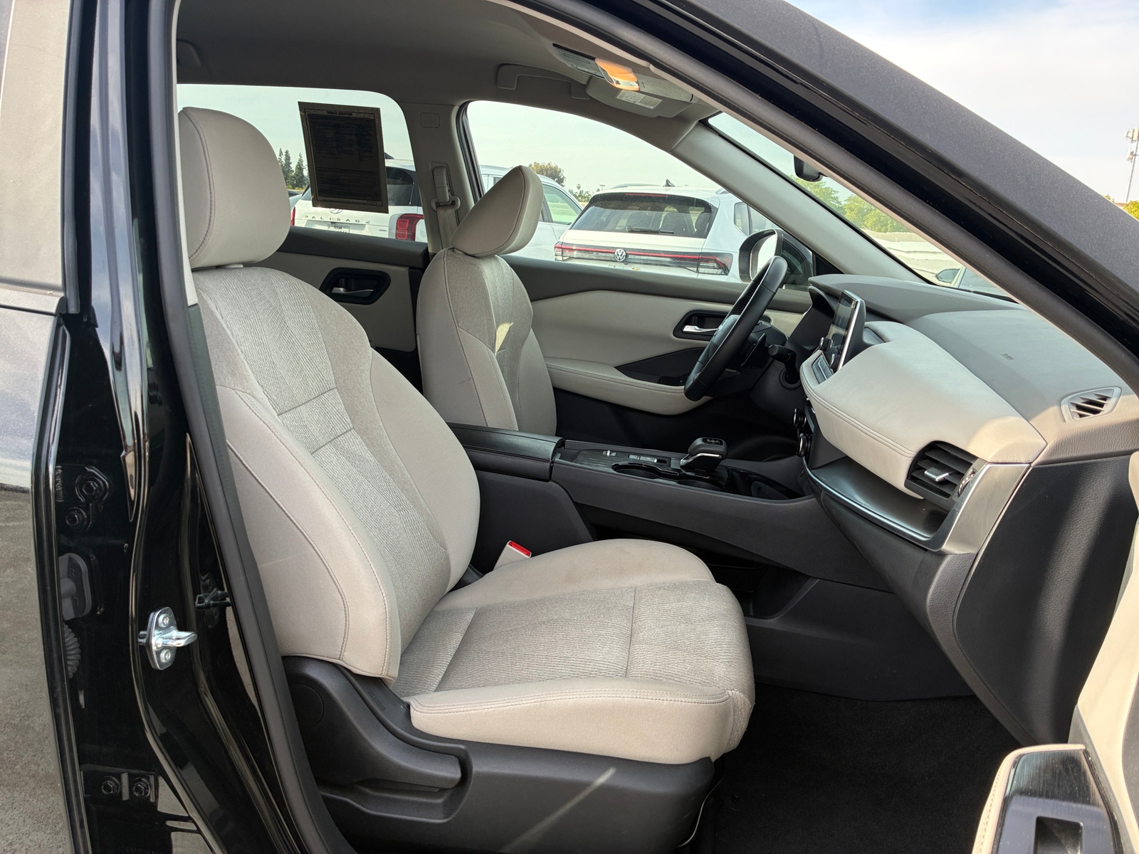 Thumbnail: 2025 Nissan Rogue - 2