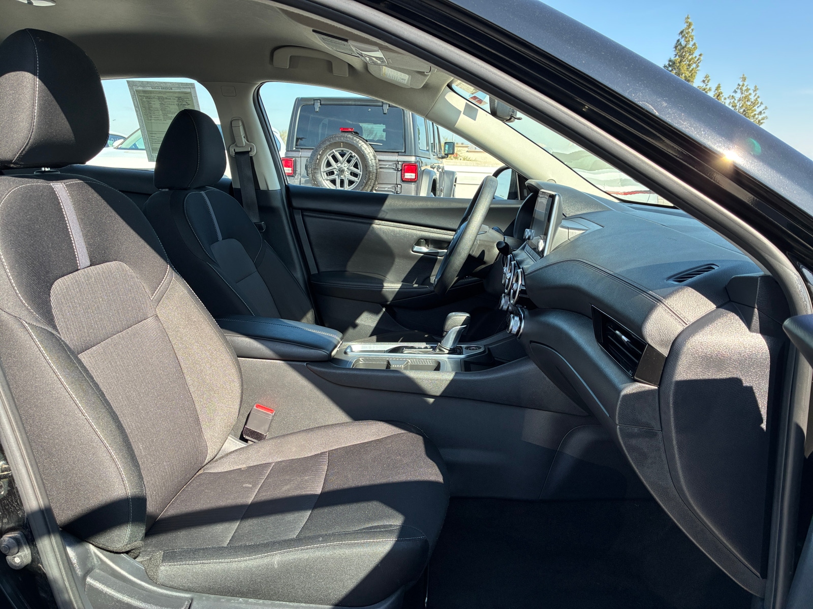 Thumbnail: 2025 Nissan Sentra - 2