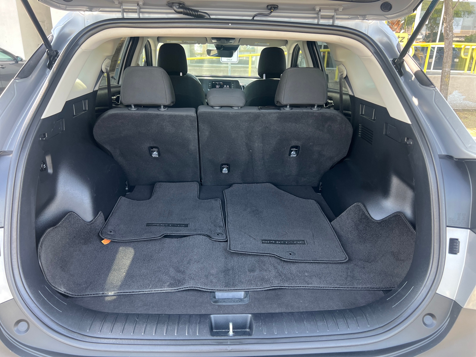 Thumbnail: 2025 Kia Sportage - 6