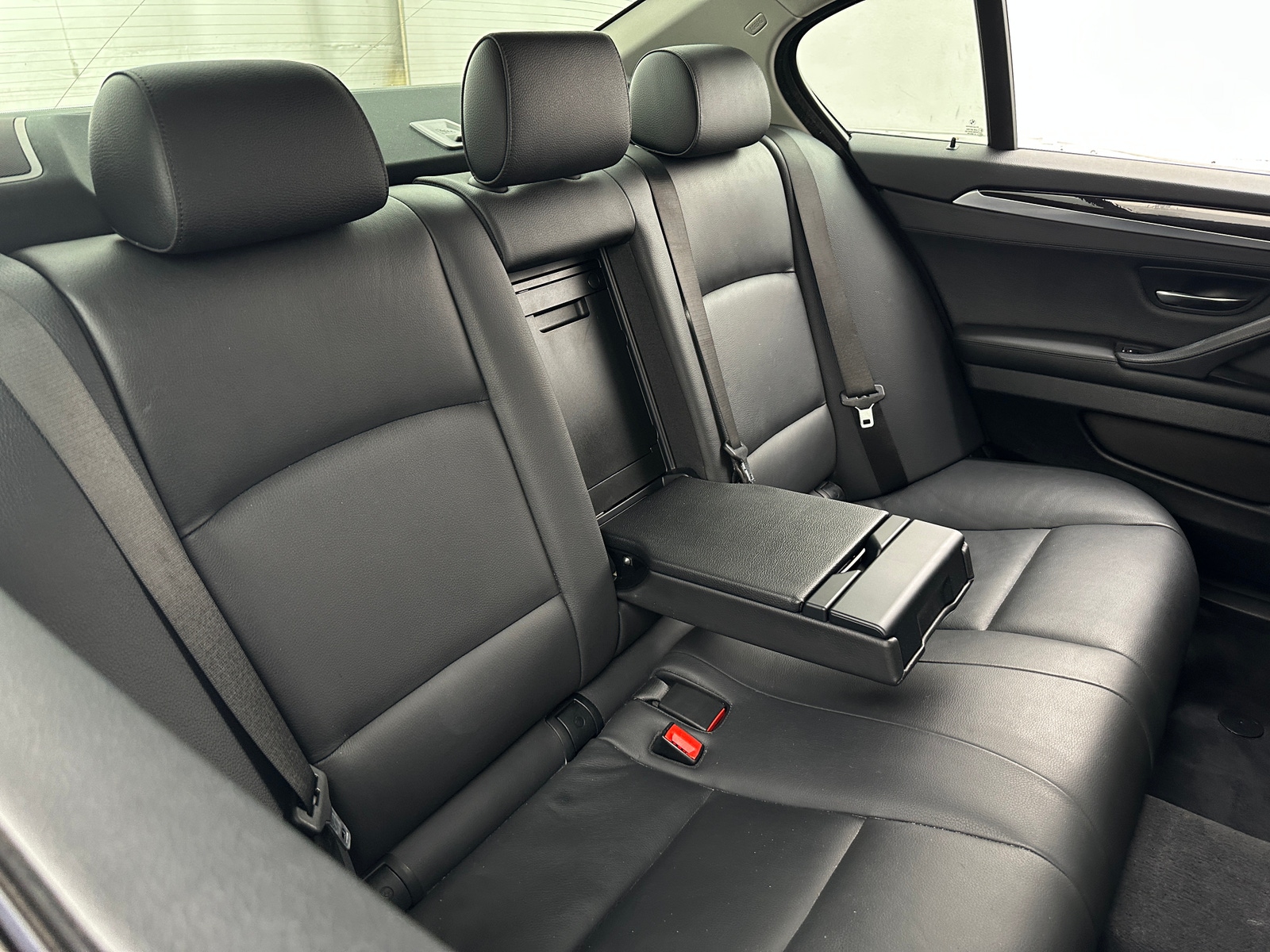 Thumbnail: 2013 BMW 5 Series - 5