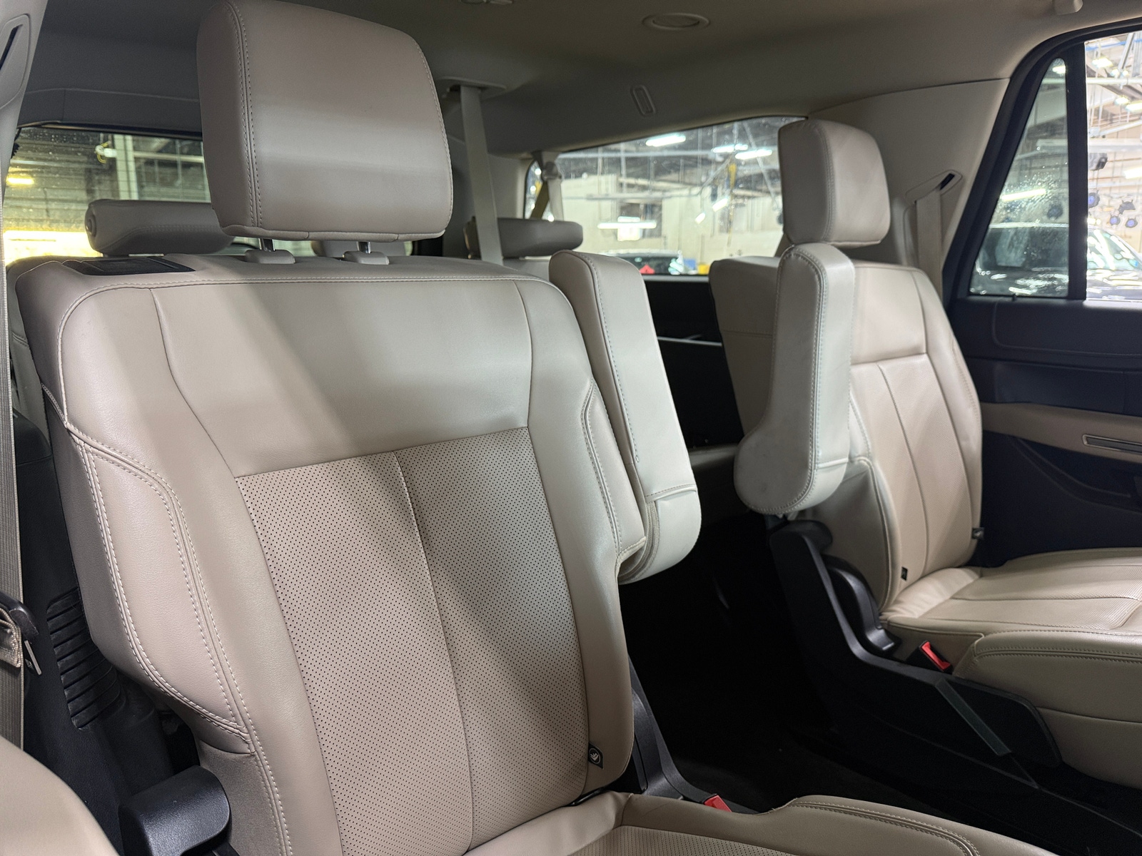 Thumbnail: 2022 Ford Expedition MAX - 5