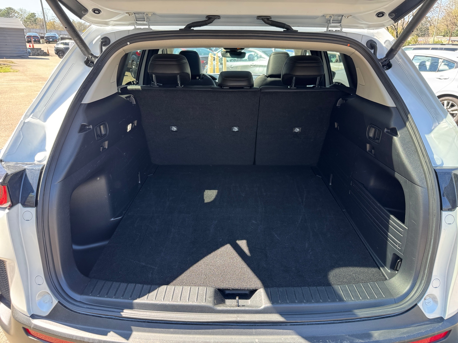 Thumbnail: 2025 Mazda CX-50 - 5